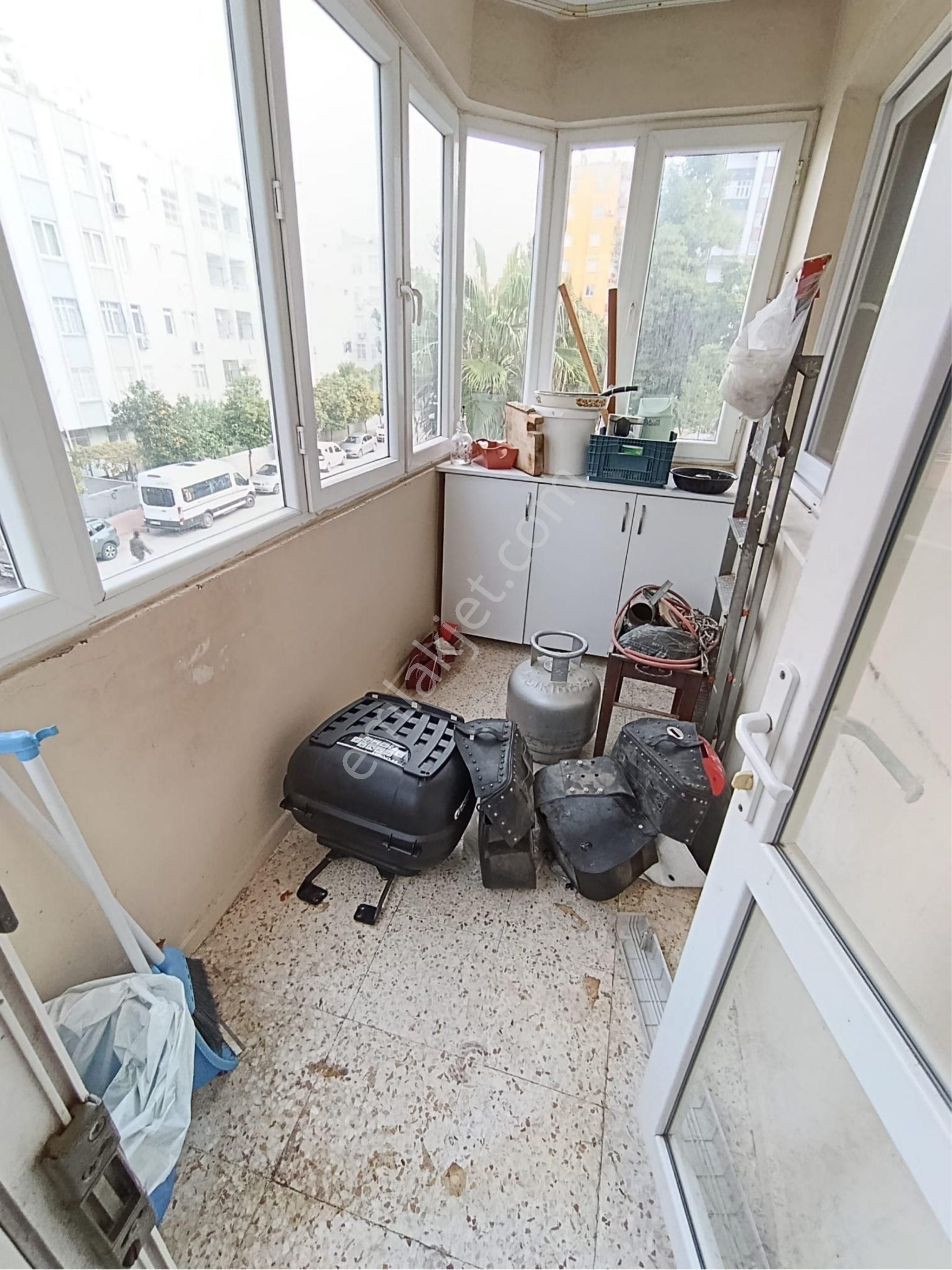 Beyazevler Mahallesinde Site İçerisinde Full Eşyalı 3+1 Kiralık Daire - Görsel 17