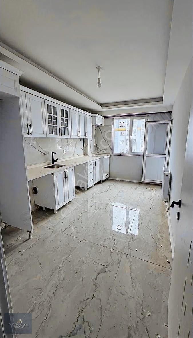 Çerkezköy De 4+1 Site İçinde Avm Ler Bölgesinde Daire
