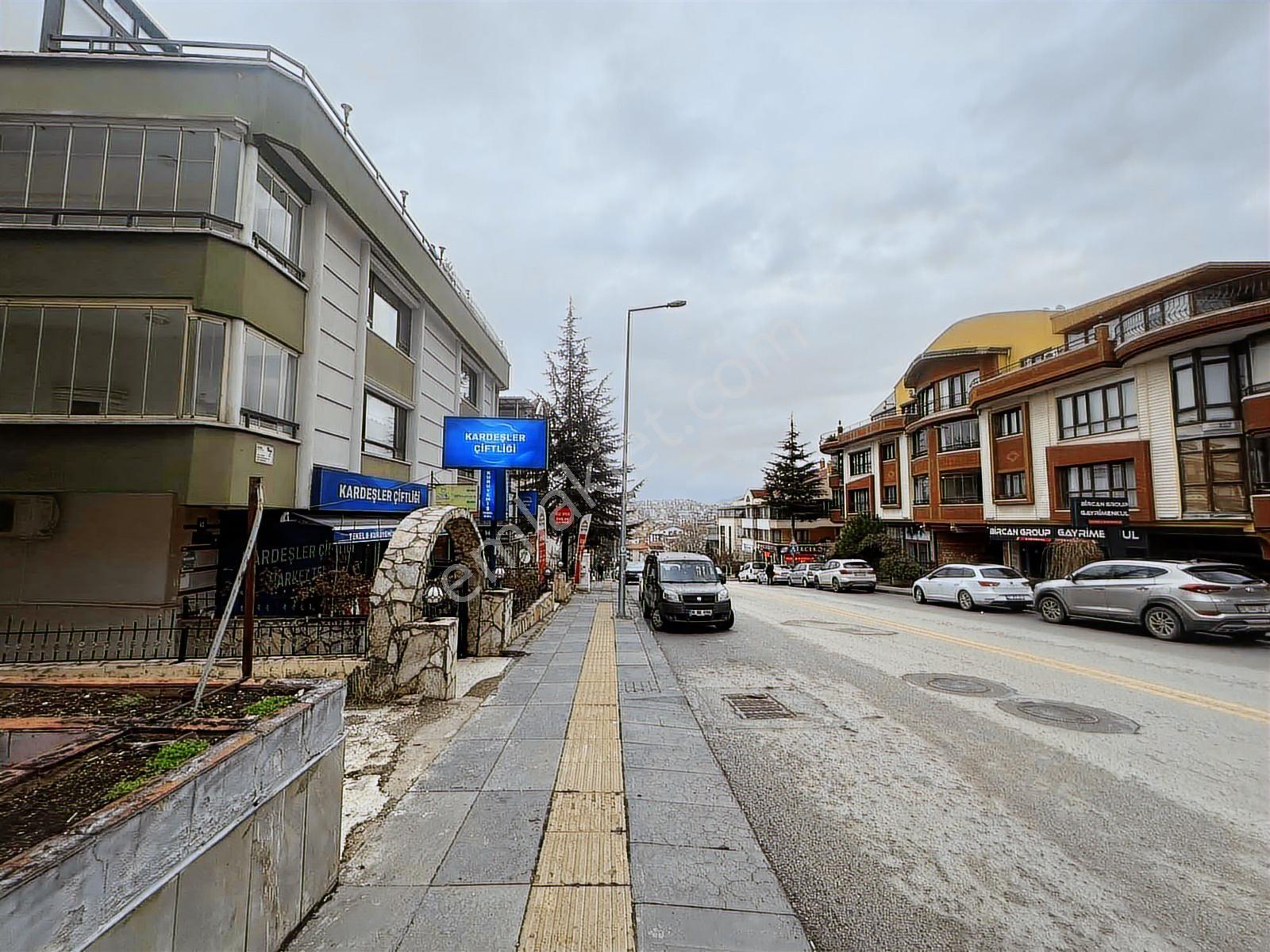 Turyap'tan Vedat Dolakay Cad Üzerinde Satılık Dükkan - Görsel 4