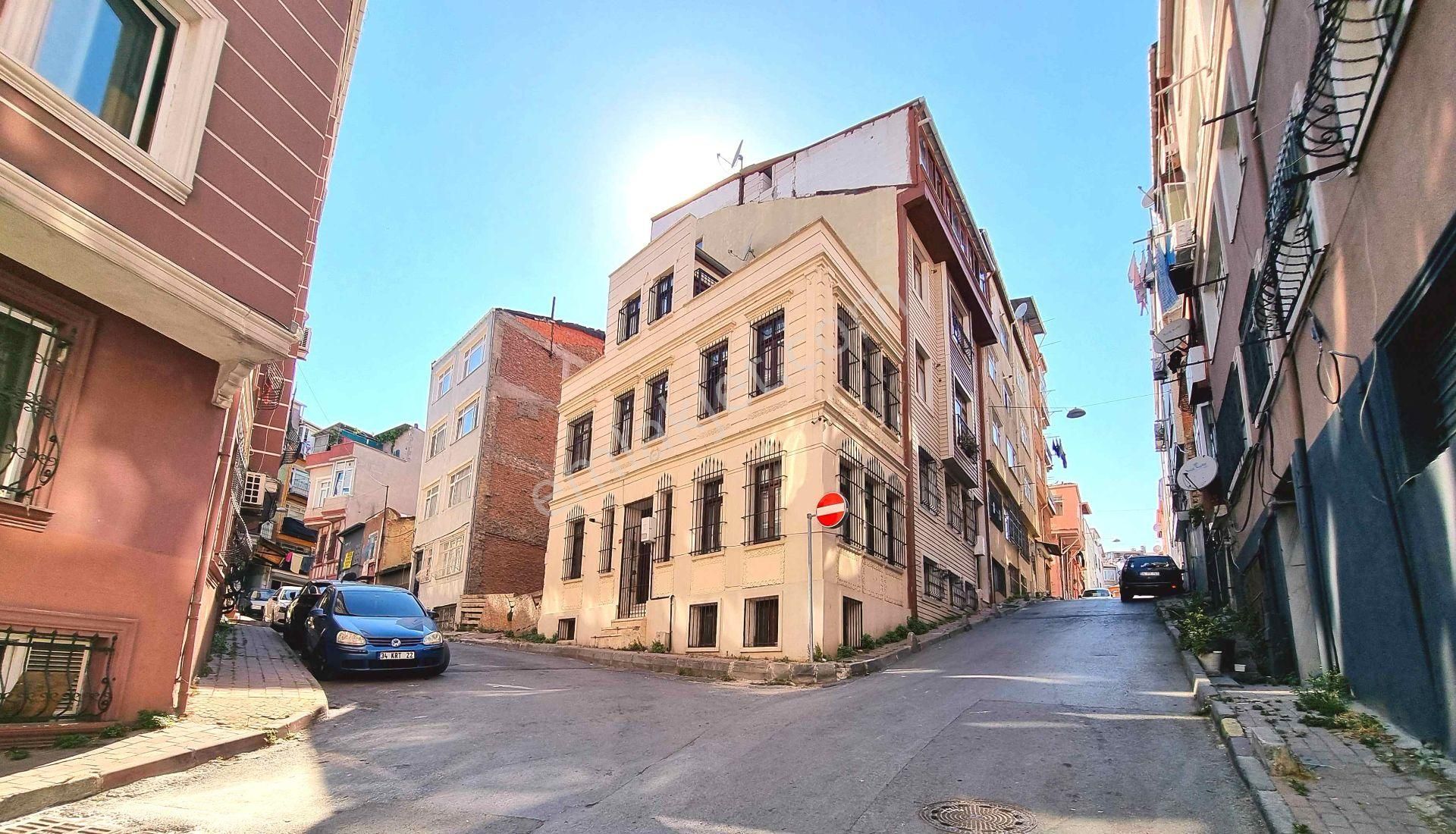 Fatih Kariye'de Mimar İnşaalı Satılık Müstakil Ev - Görsel 3