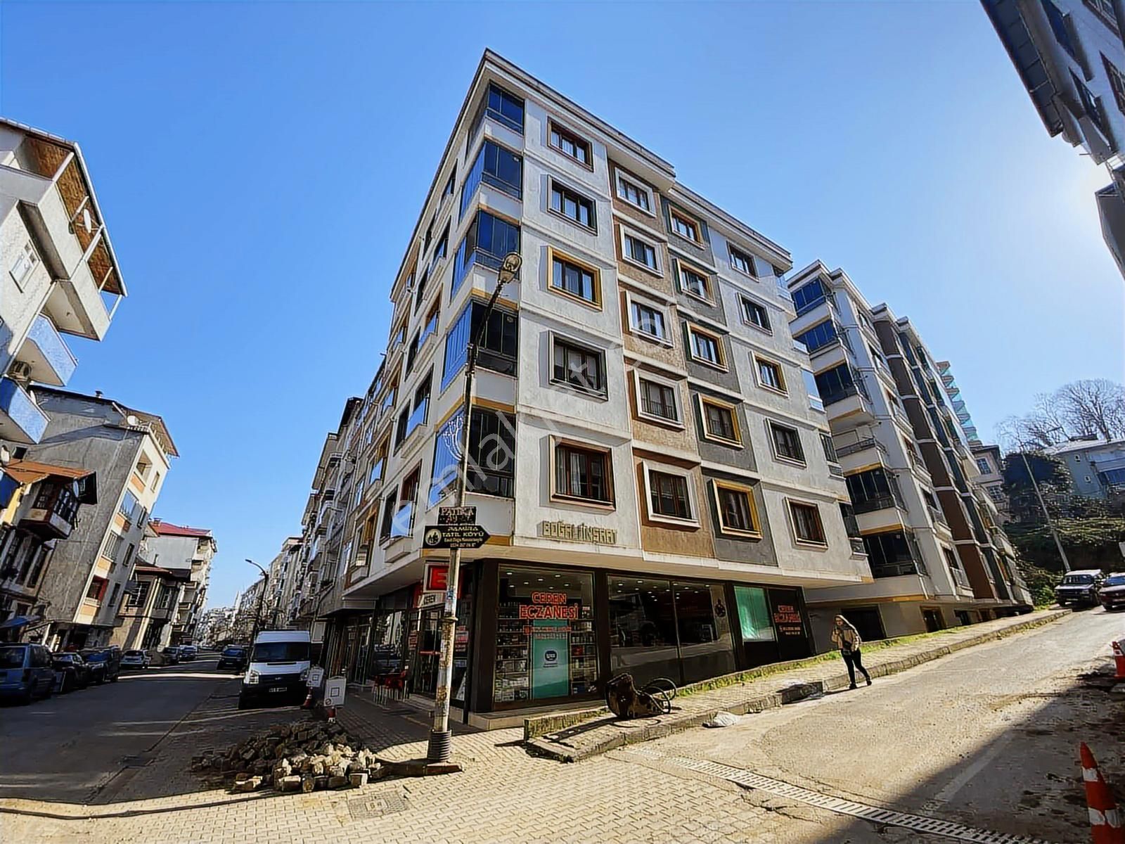 Trabzon Sürmene Orta Mahallede Satılık Tertemiz Daire - Görsel 3