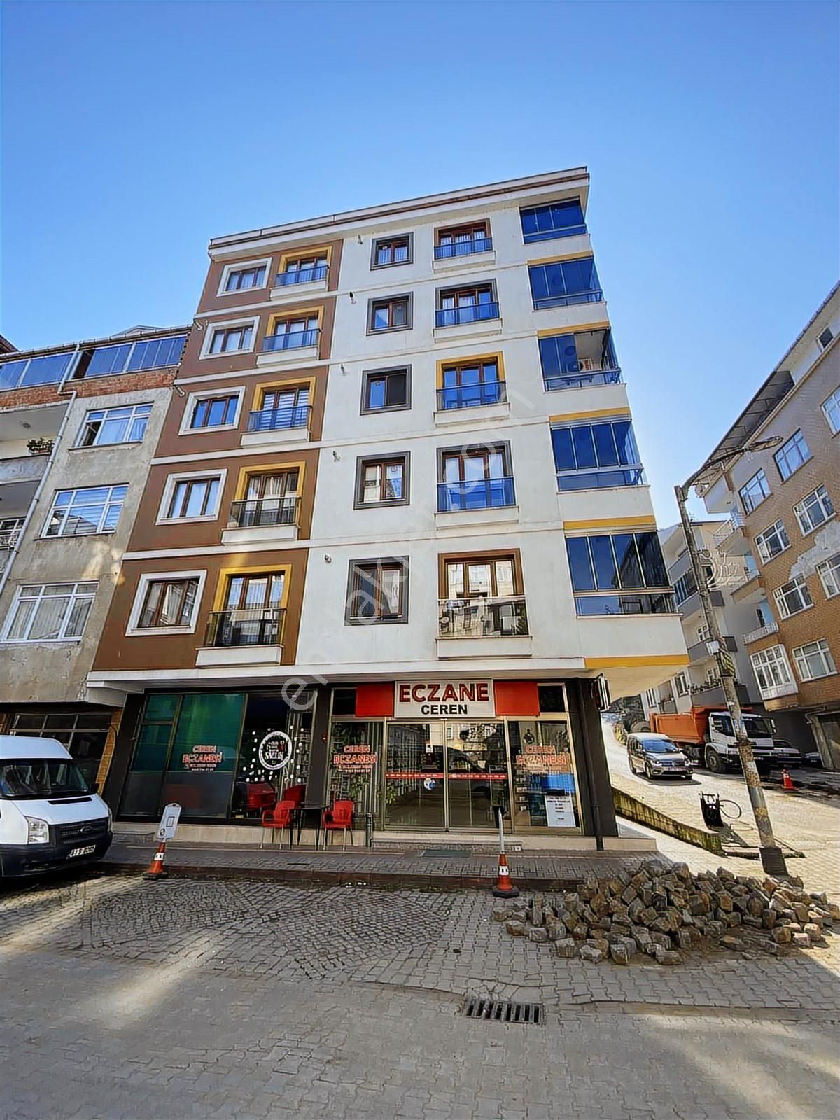 Trabzon Sürmene Orta Mahallede Satılık Tertemiz Daire - Görsel 6