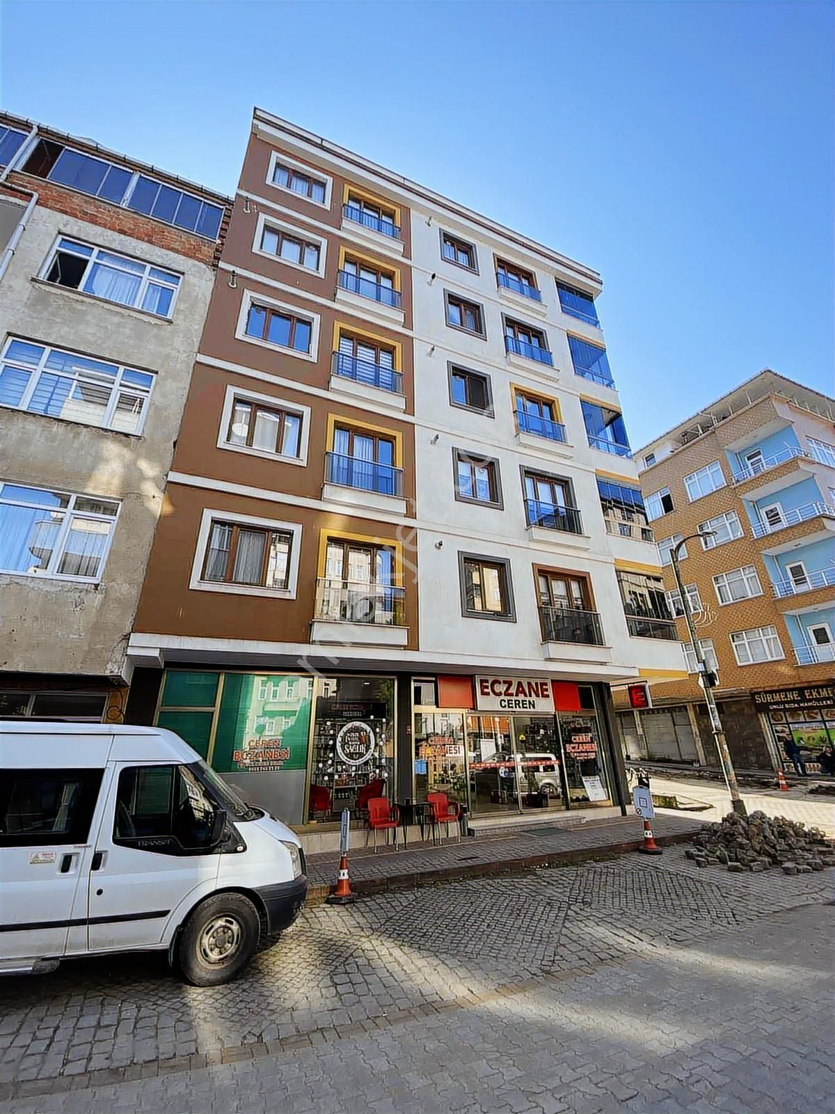 Trabzon Sürmene Orta Mahallede Satılık Tertemiz Daire