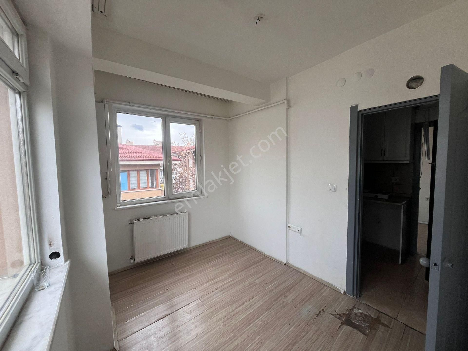 Century21 Vizyon’dan Anadolu Üni. Yakını 1+1 Kiralık Daire - Görsel 6