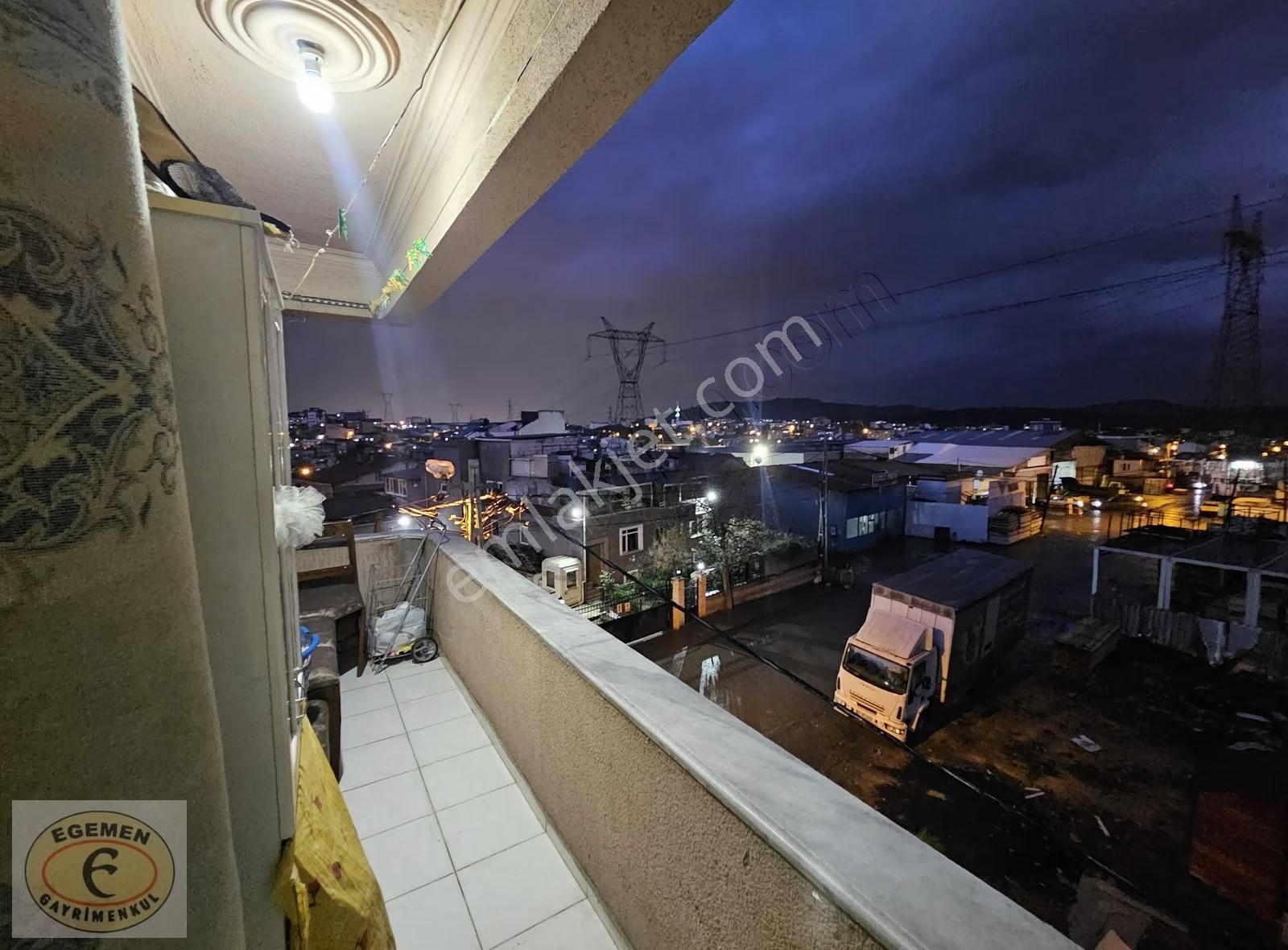 Sultanbeyli Akşemsettin Mahallesinde Satılık 3+1 Daire