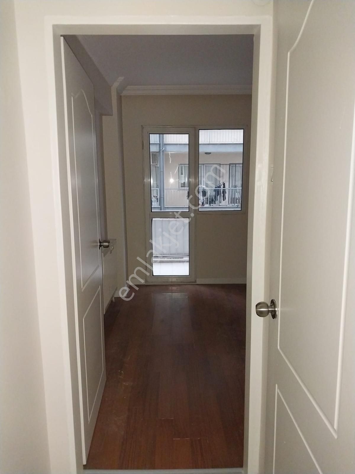 Demirköprü'de Altgeçit Yakını İyi Konumda Satılık 3+1 Daire - Görsel 5