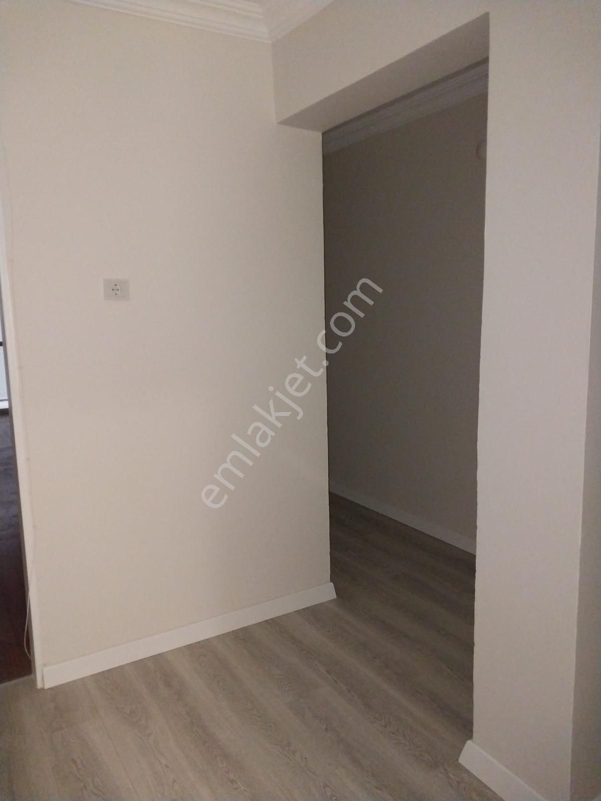 Demirköprü'de Altgeçit Yakını İyi Konumda Satılık 3+1 Daire - Görsel 4