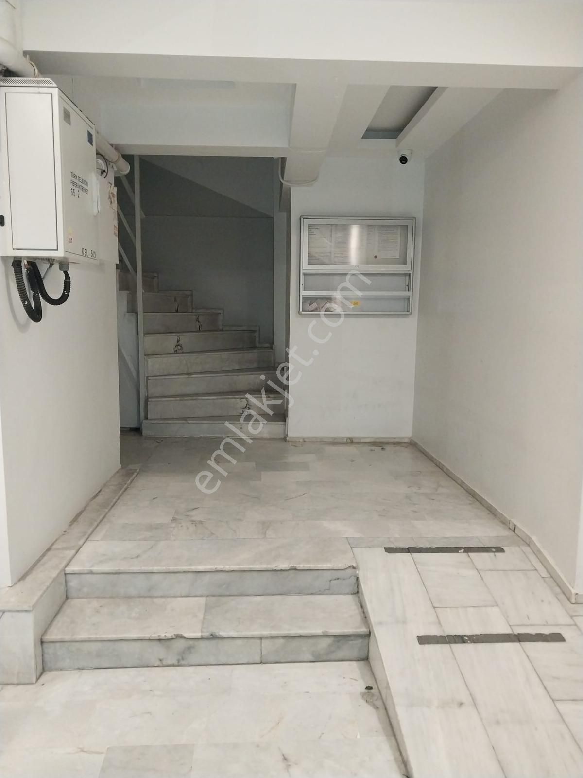 Demirköprü'de Altgeçit Yakını İyi Konumda Satılık 3+1 Daire - Görsel 12