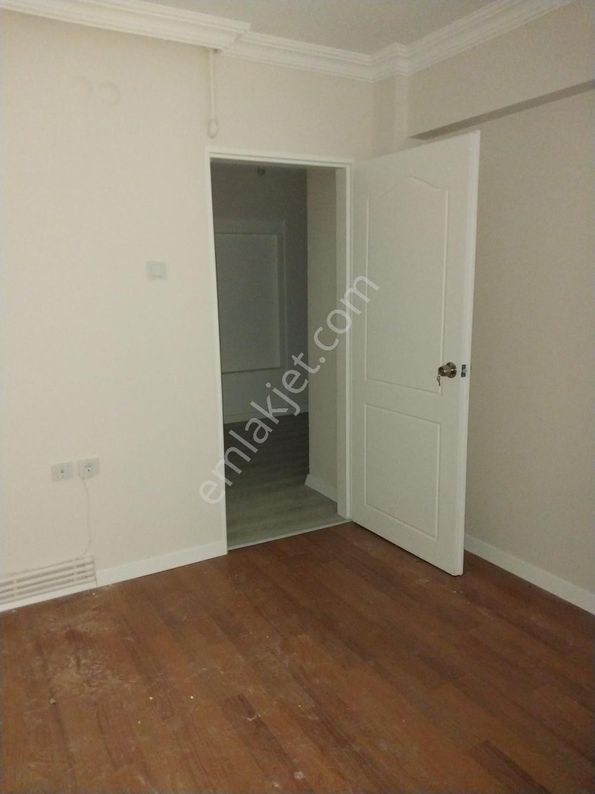 Demirköprü'de Altgeçit Yakını İyi Konumda Satılık 3+1 Daire - Görsel 11