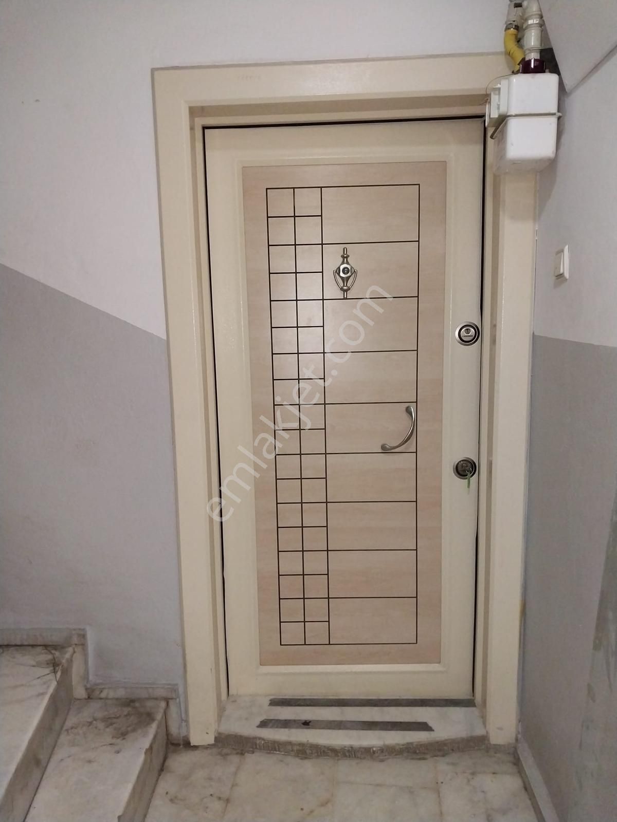 Demirköprü'de Altgeçit Yakını İyi Konumda Satılık 3+1 Daire - Görsel 3