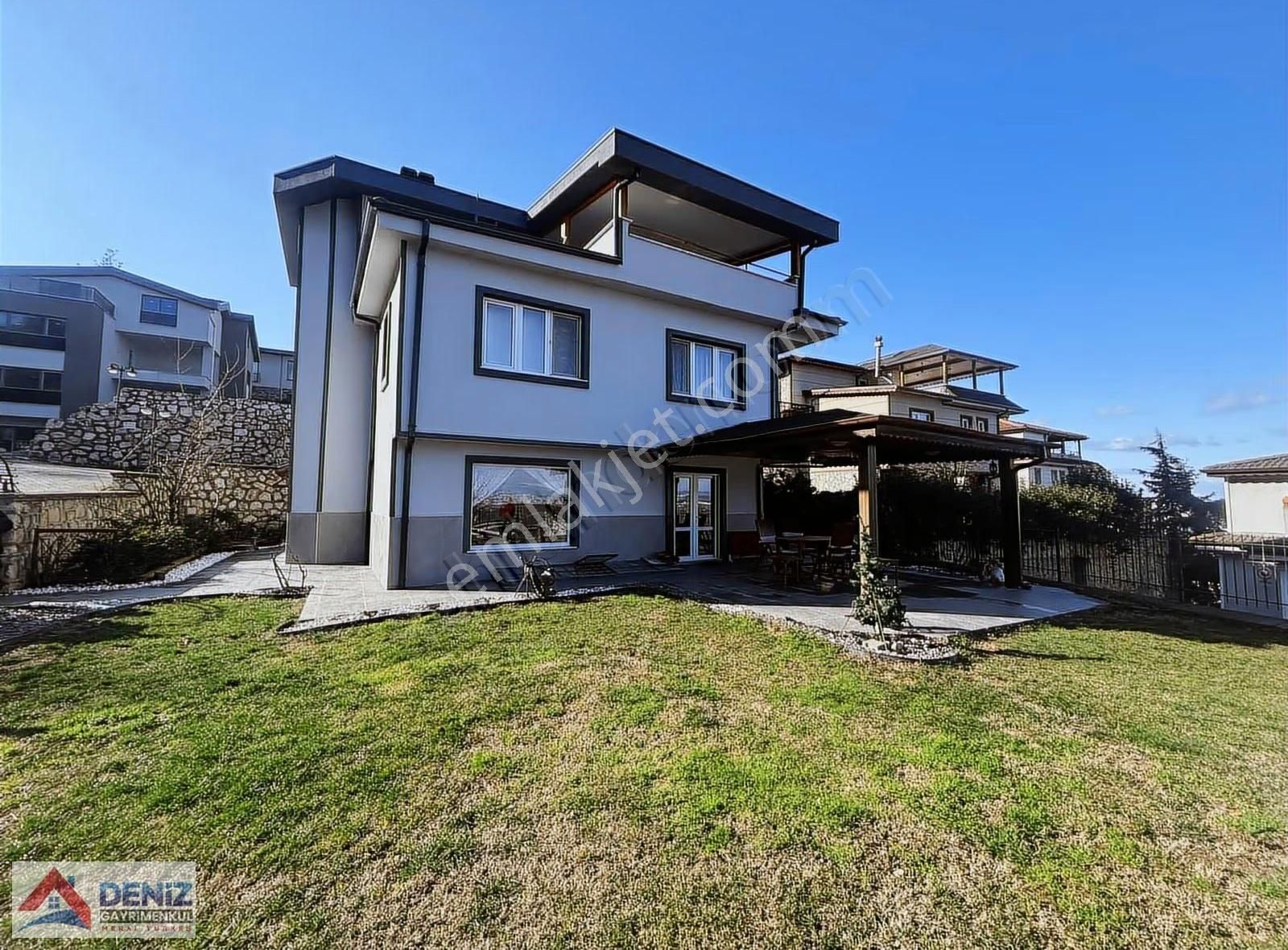 Nilüfer Kayapa Bahçekent Satılık 7+1 Özel Yapım Villa