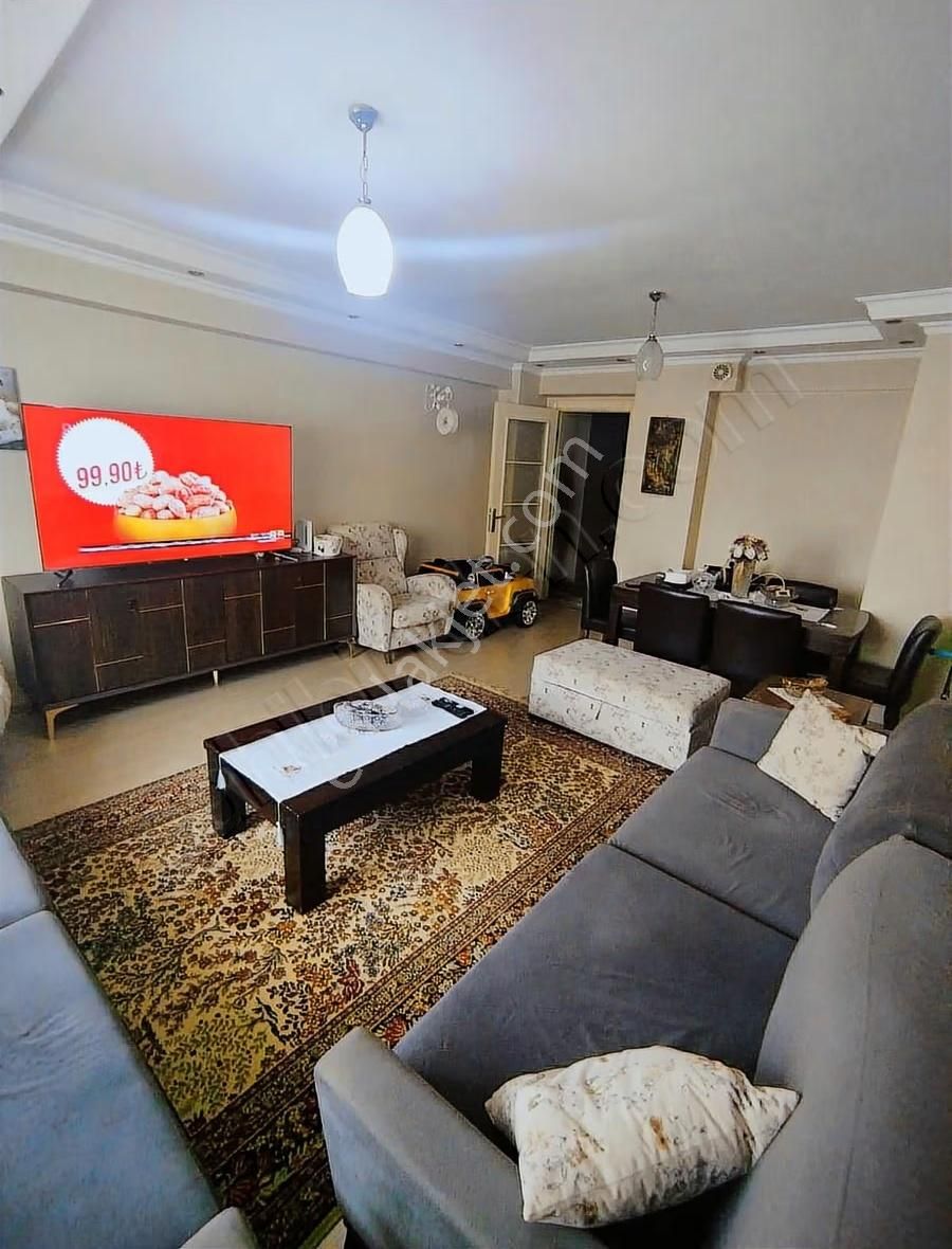 Rc// Kozağaçta K. Mutfak Balkonlu E. Banyolu 3+1 Satılık Daire