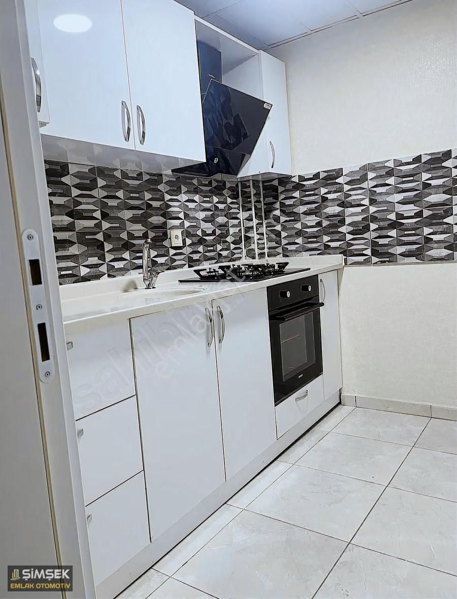 Karatay Plazada Satılık 2+1 Ofis - Görsel 9