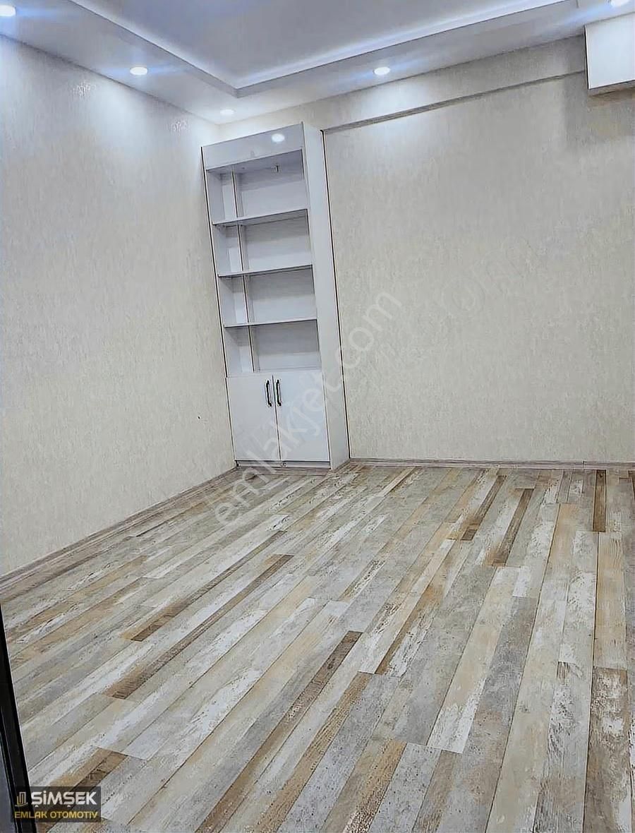 Karatay Plazada Satılık 2+1 Ofis - Görsel 5