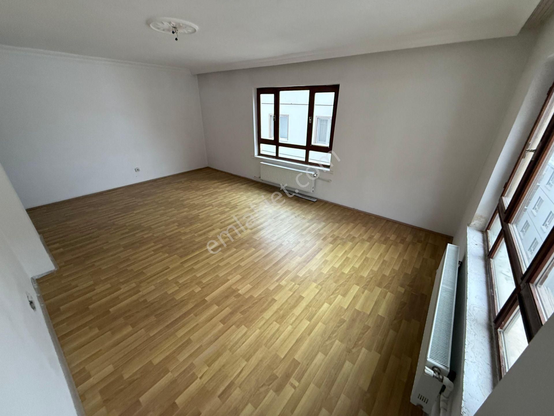 Keçiörende 3+1 Merkezi Konumda Orta Katta Geniş Yapılı Satılık Daire - Görsel 7