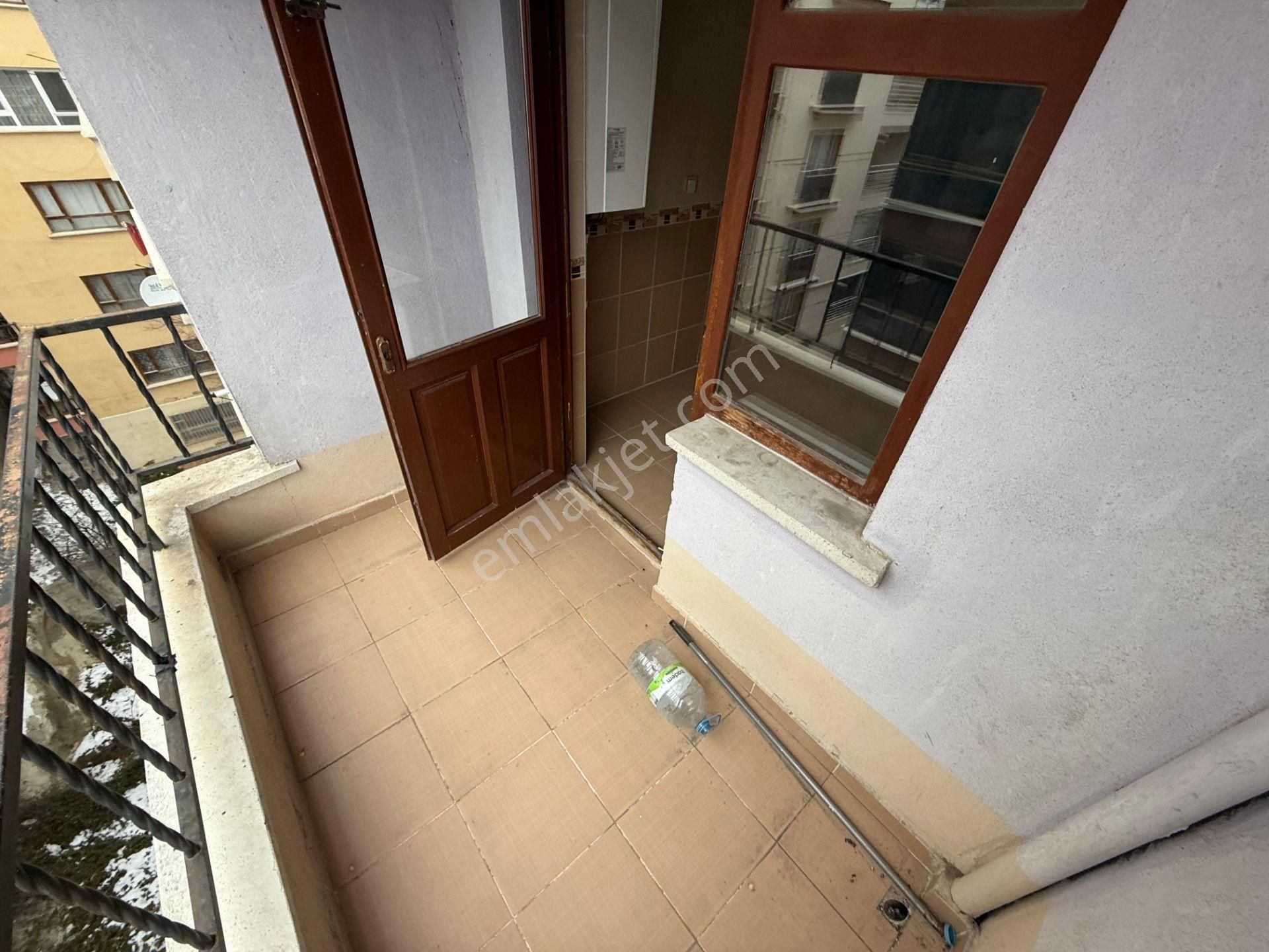 Keçiörende 3+1 Merkezi Konumda Orta Katta Geniş Yapılı Satılık Daire - Görsel 15