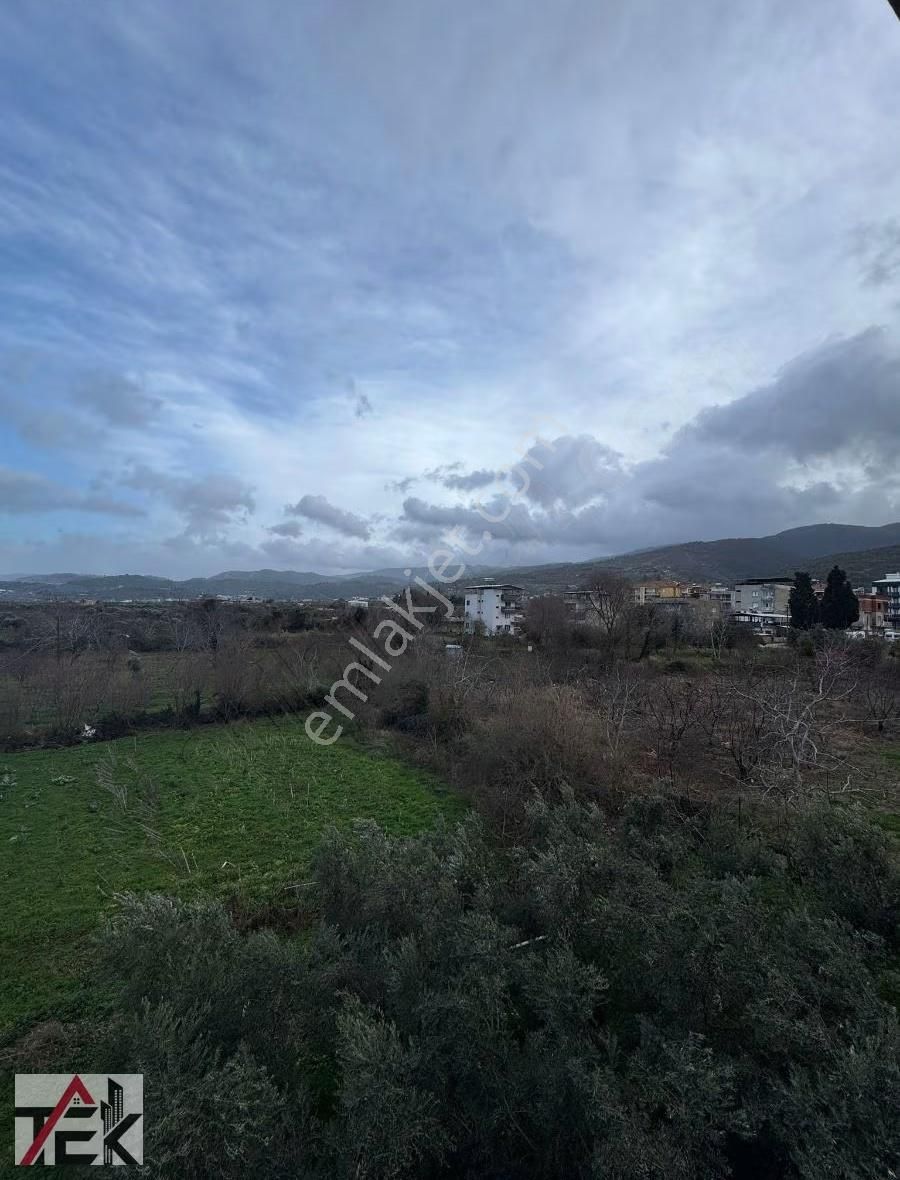 Kemalpaşa Bağyurdunda Doğa İçinde Lüks Tripleks Villa 4+1