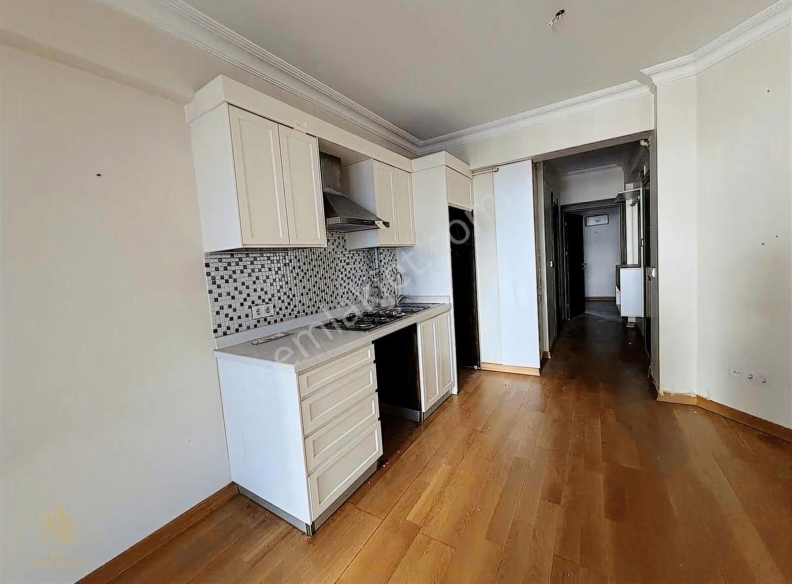 Cihangir Caddesi'nde Yeni Binada Tek Tapu 2 Adet 1+1 Fırsatı - Görsel 17