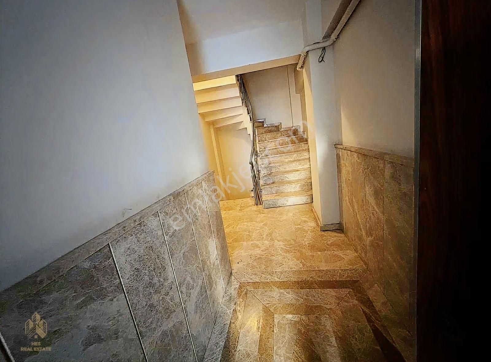 Cihangir Caddesi'nde Yeni Binada Tek Tapu 2 Adet 1+1 Fırsatı - Görsel 10