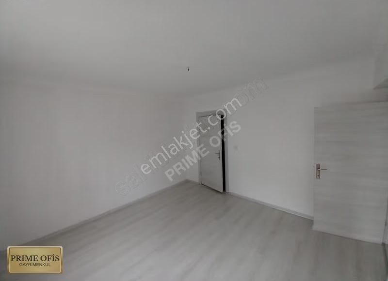 Avcılarda Manzaralı Geniş Balkon Yüksek Katta 3+1 Kiralık Daire - Görsel 5