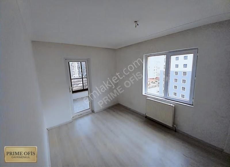 Avcılarda Manzaralı Geniş Balkon Yüksek Katta 3+1 Kiralık Daire - Görsel 9