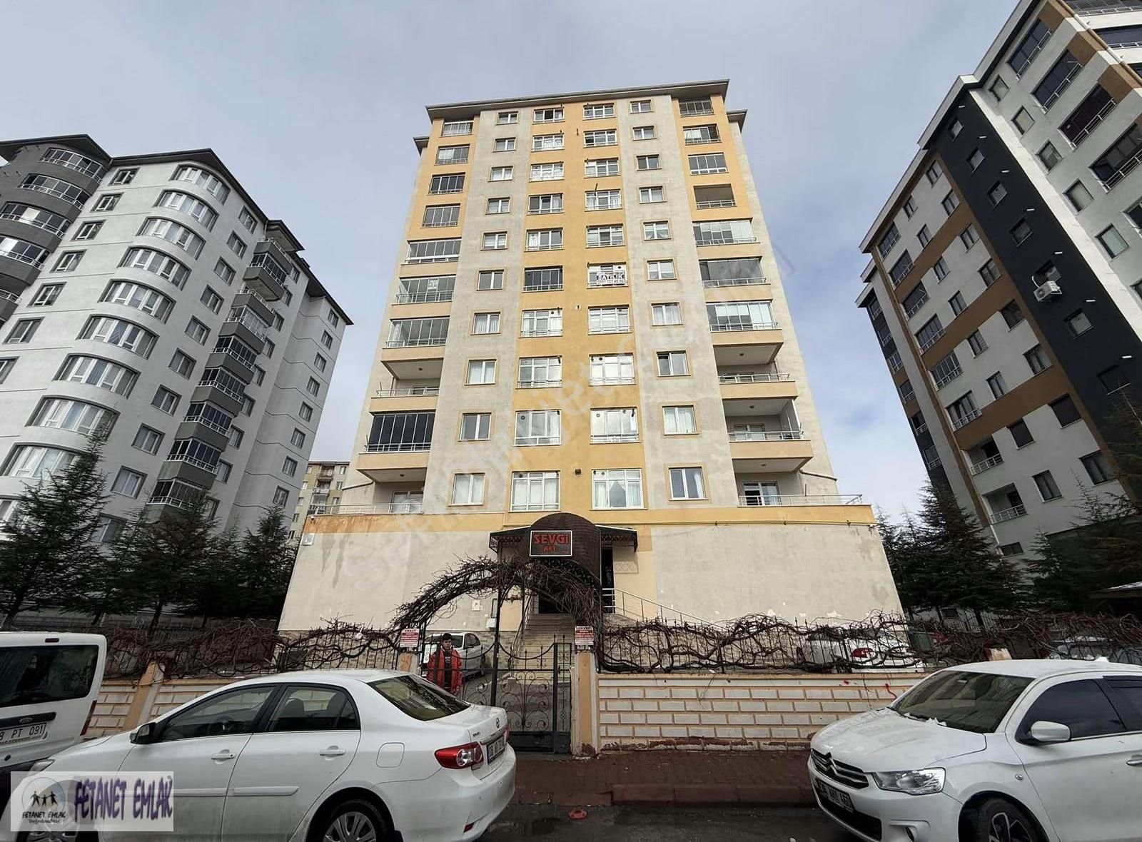 Fetanet Emlaktan Erkilet Camikebirde Kombili Ara Kat Lüks Daire