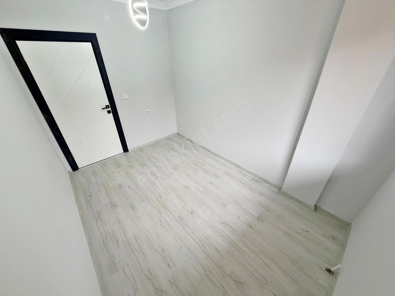 Yuvam'dan Okullar Bölgesinde 4+1 Fırsat Dairesi - Görsel 8