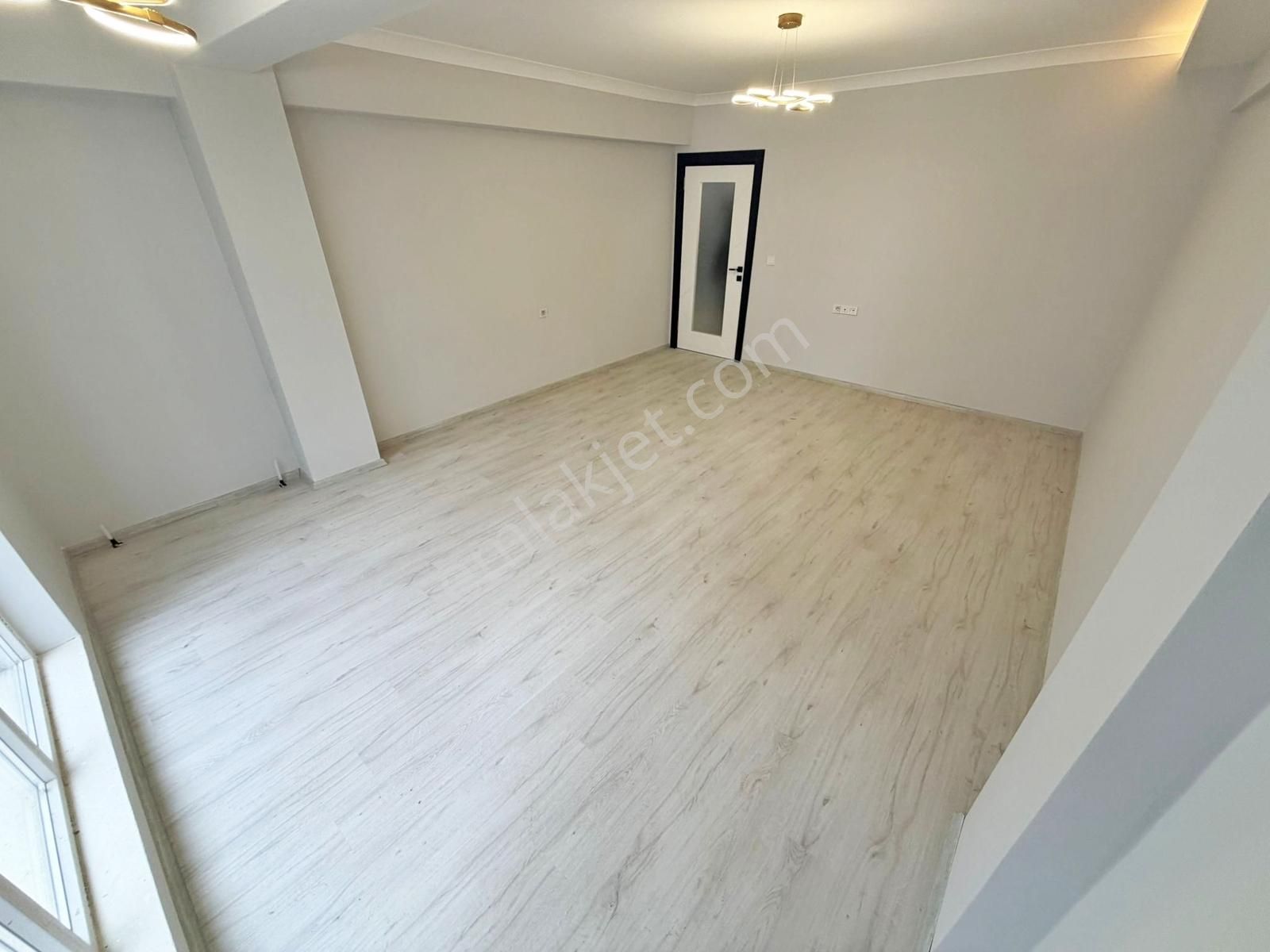 Yuvam'dan Okullar Bölgesinde 4+1 Fırsat Dairesi - Görsel 6