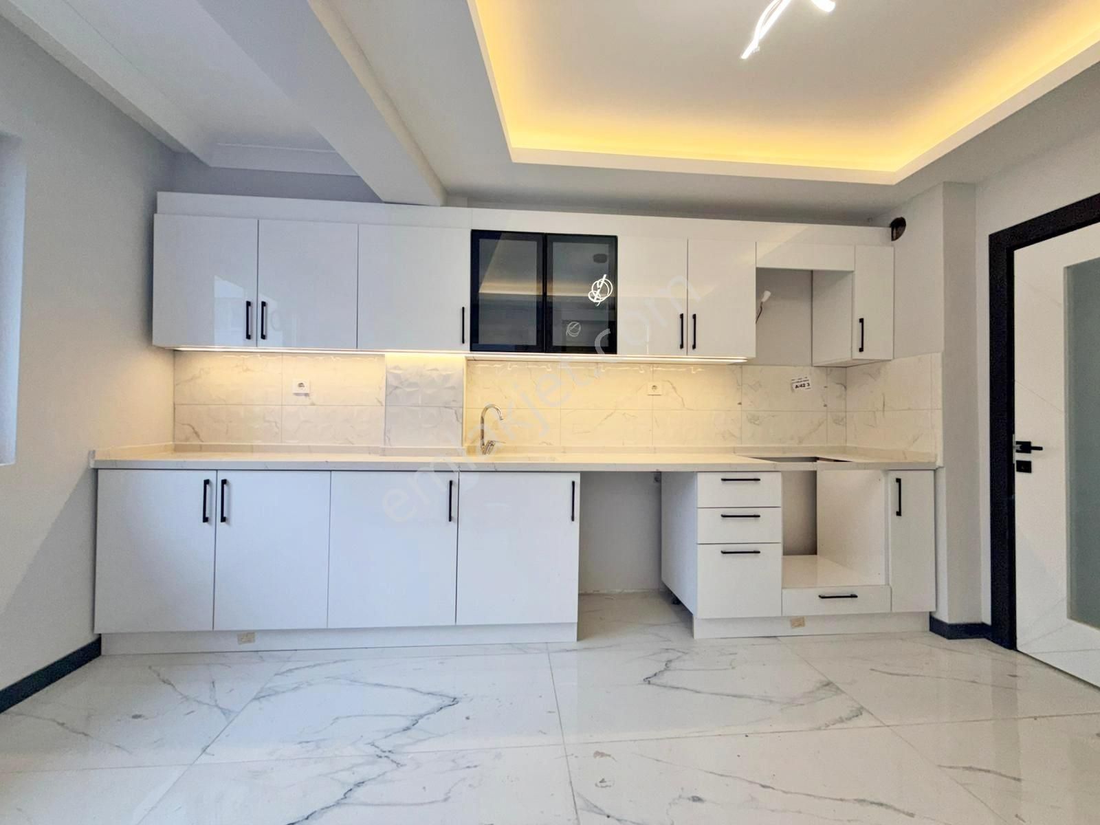 Yuvam'dan Okullar Bölgesinde 4+1 Fırsat Dairesi - Görsel 2