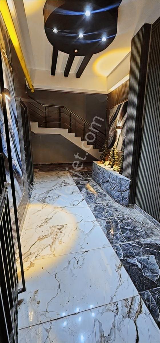 Göbeklitepe Emlaktan Seyrantepe İlgi Koleji Yanı 1+1 Lüks Eşyalı - Görsel 12