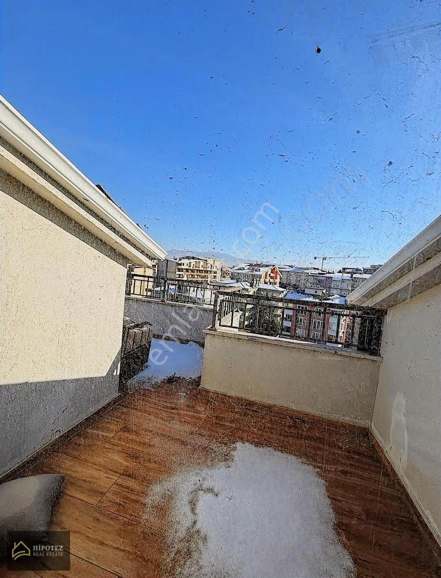 Hipotez'den Cadde Üstü Manzaralı Eşyalı Temiz 3+1 Dubleks - Görsel 6