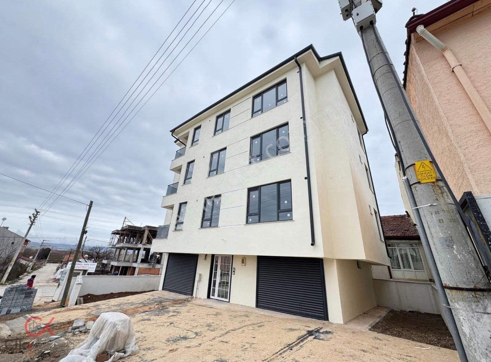 Clk Gm'den Şirintepede Satılık Sıfır 1+1 Daire | Bahçe Nizamlı - Görsel 11