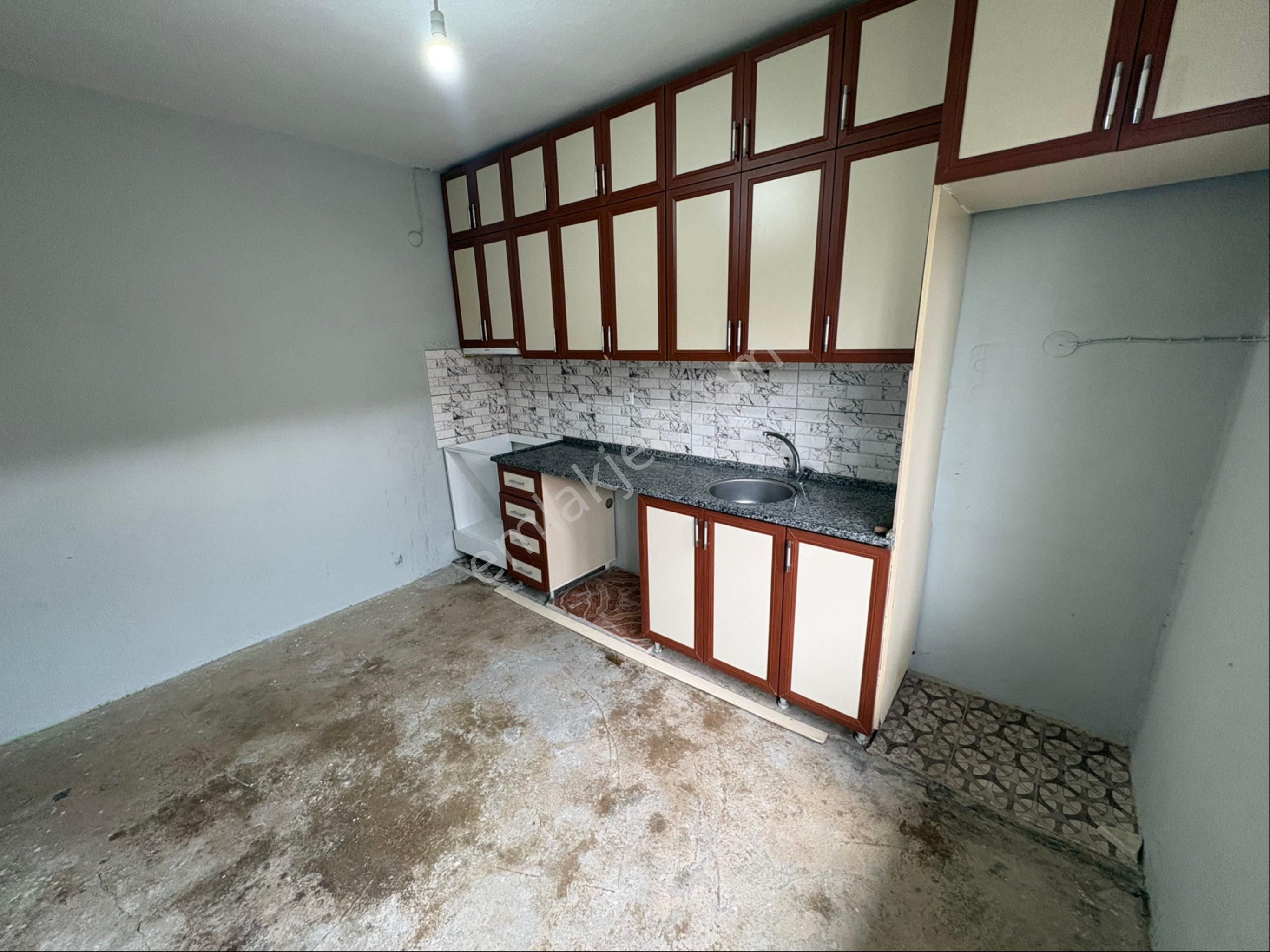 Miray Emlaktan Yeşilmahallede Teraslı Kiralık 2+1 Daire - Görsel 8