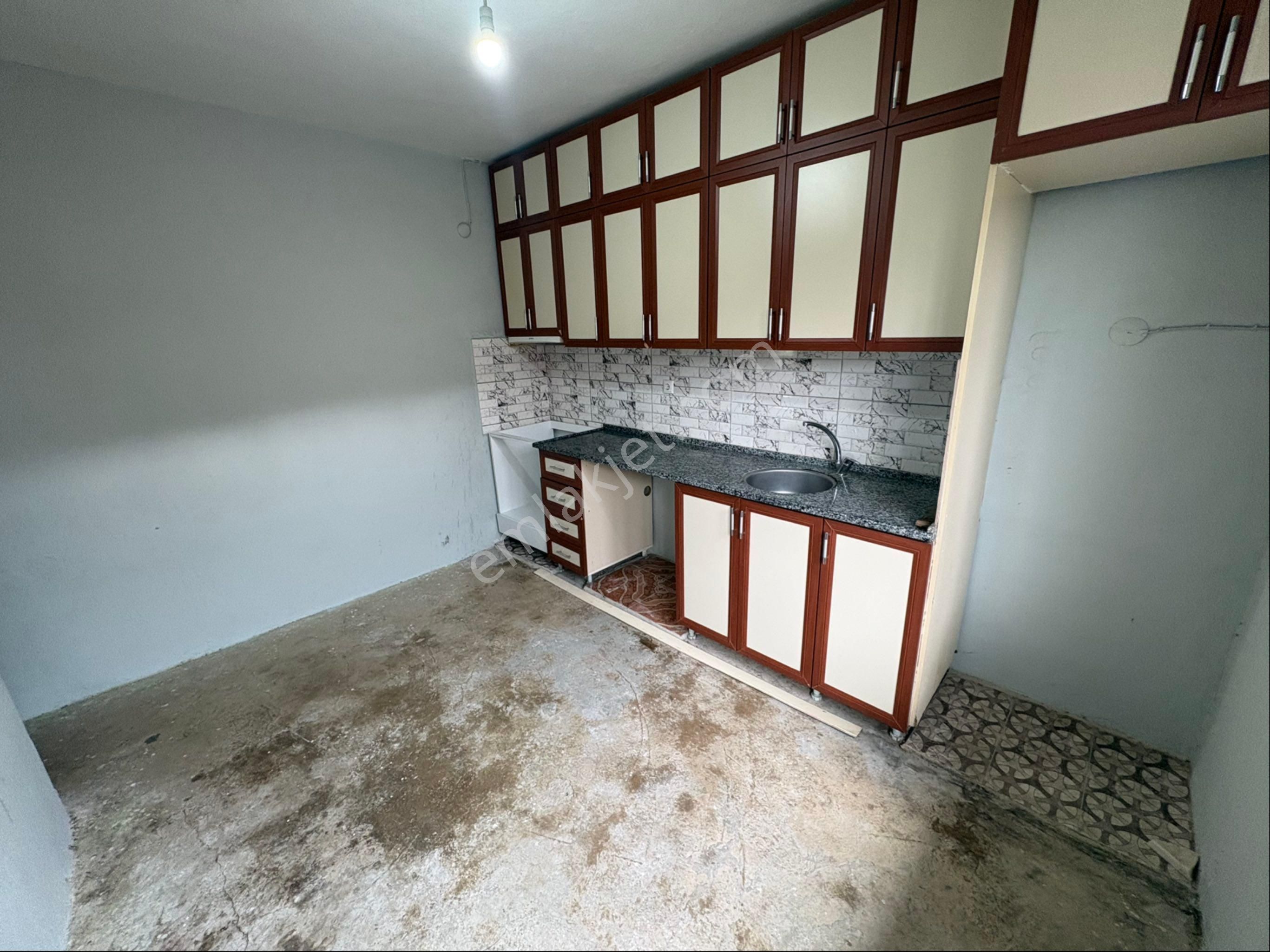 Miray Emlaktan Yeşilmahallede Teraslı Kiralık 2+1 Daire - Görsel 5