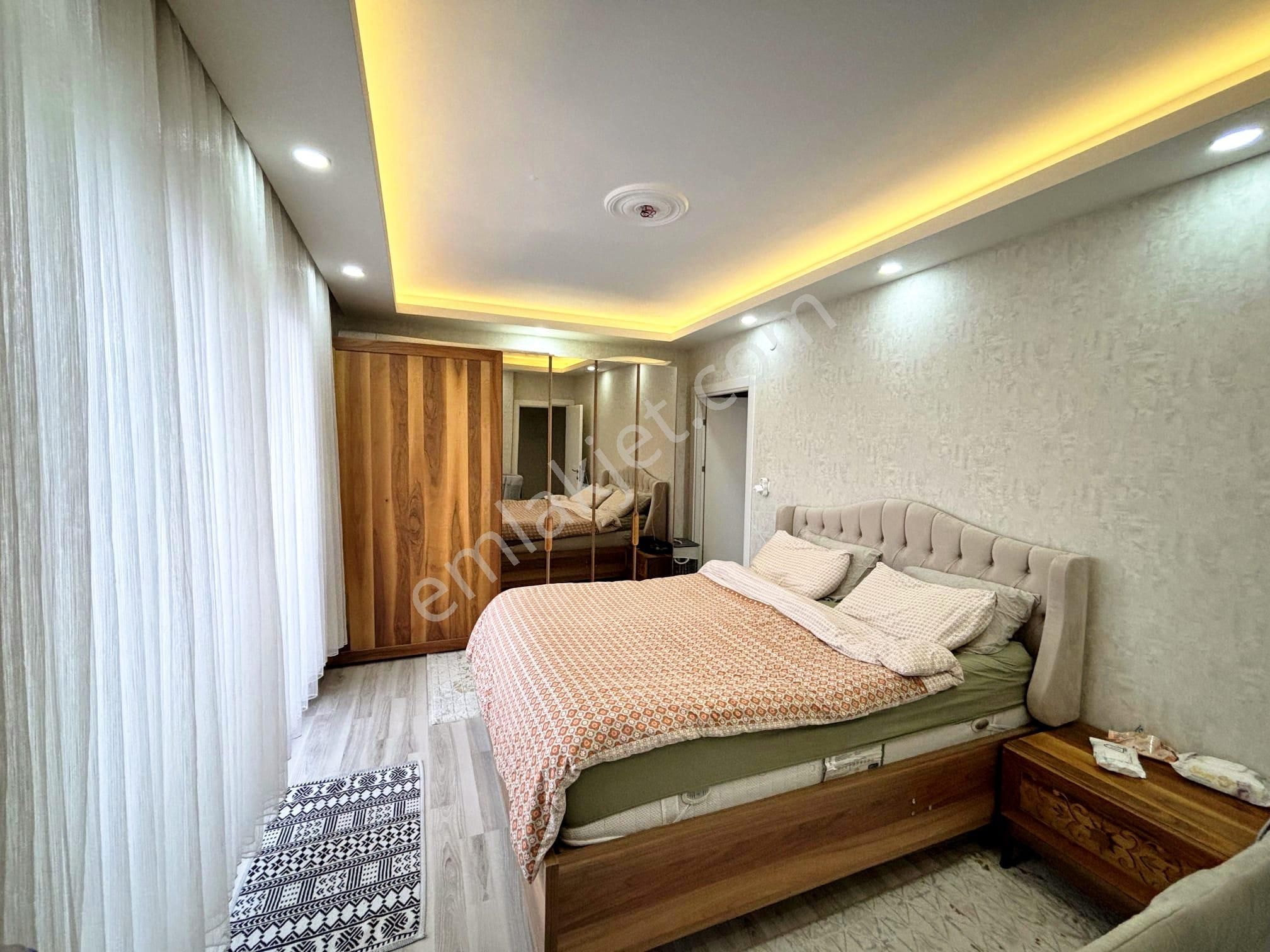 Kaletepe Mah. Miraç Sit. 4+1 Tertemiz Daire-saray Gibi Mutfaklı - Görsel 11