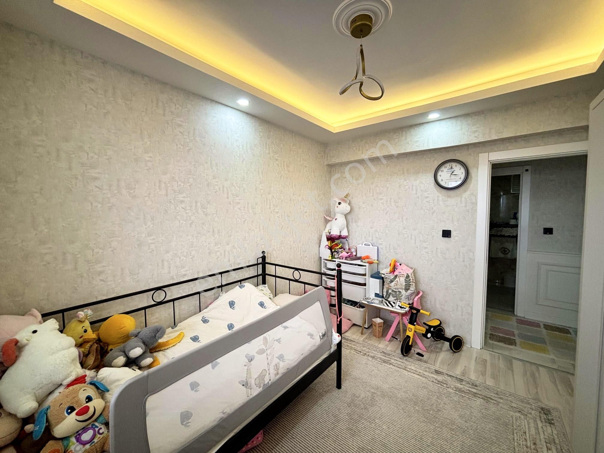 Kaletepe Mah. Miraç Sit. 4+1 Tertemiz Daire-saray Gibi Mutfaklı - Görsel 24