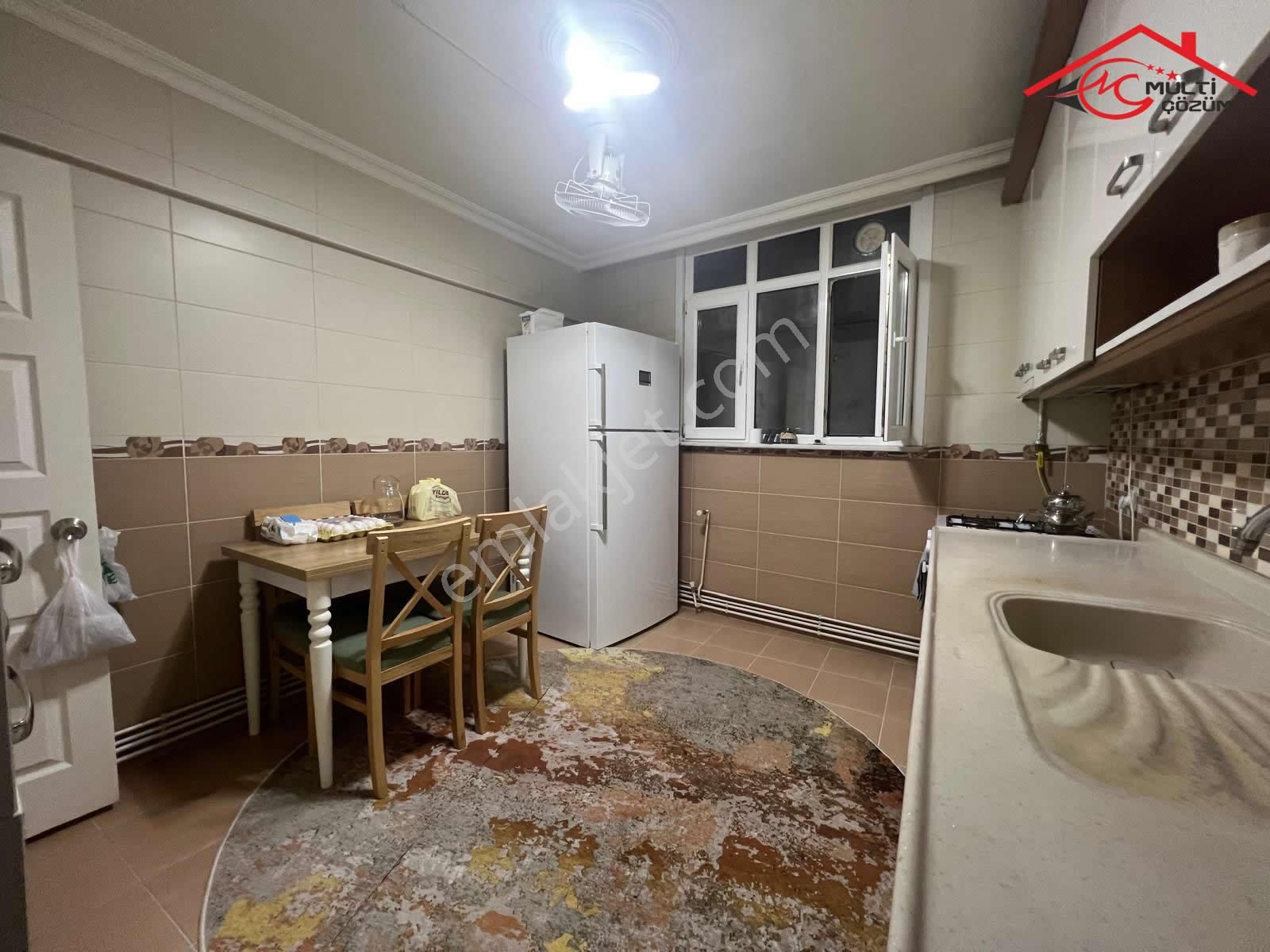 Yenibosna Hürriyet Mahallesinde Satılık 2+1 Ara Kat Daire Güney Cephe Metrobüse Yakın - Görsel 9