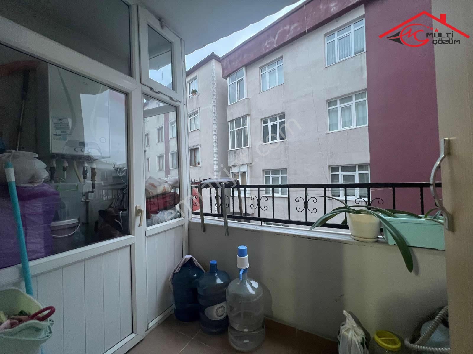Yenibosna Hürriyet Mahallesinde Satılık 2+1 Ara Kat Daire Güney Cephe Metrobüse Yakın - Görsel 15