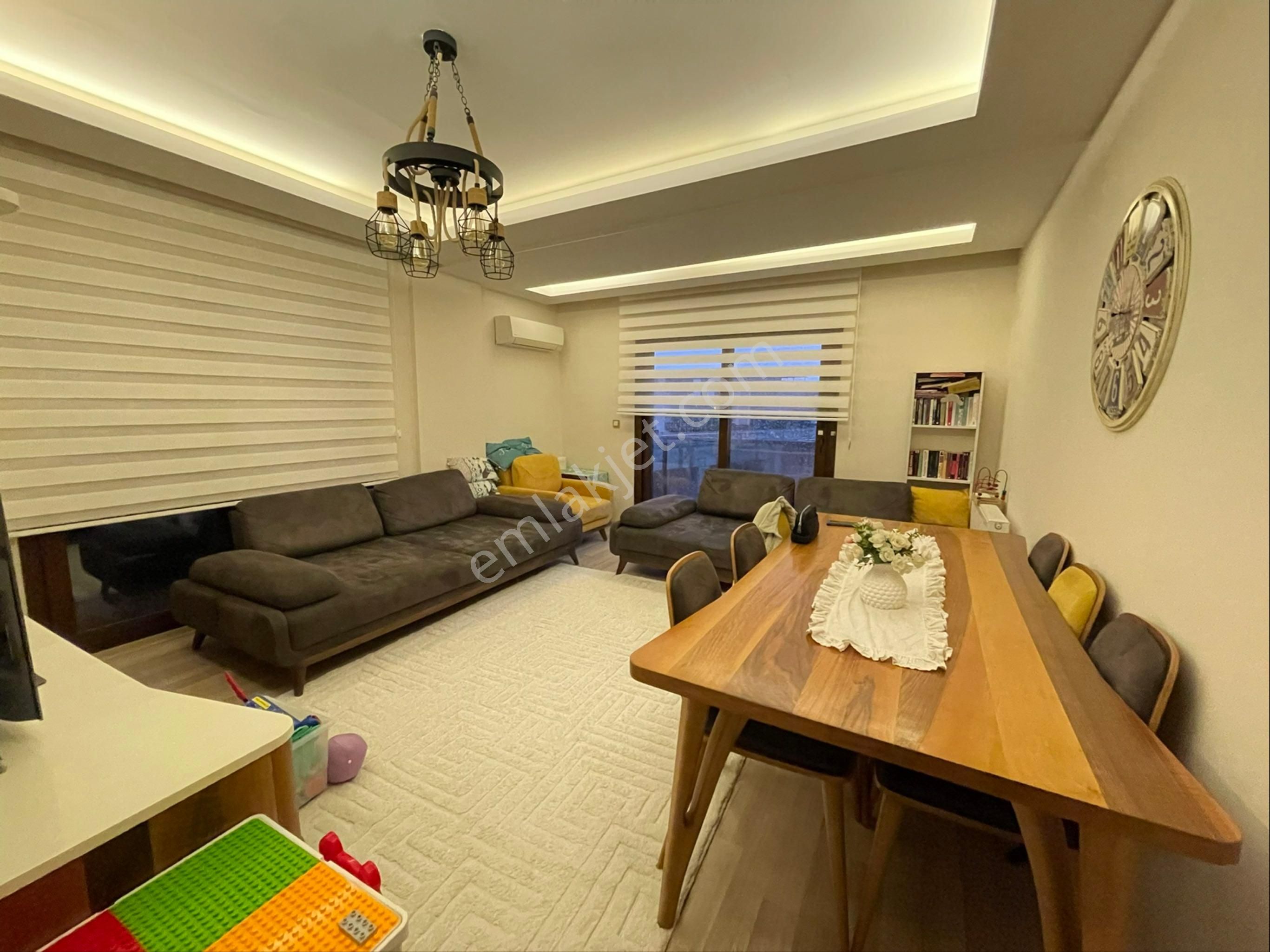 Buca Akıncılar Mah. İzban Karşısı 2+1 Yeni Bina Otoparklı Arakat