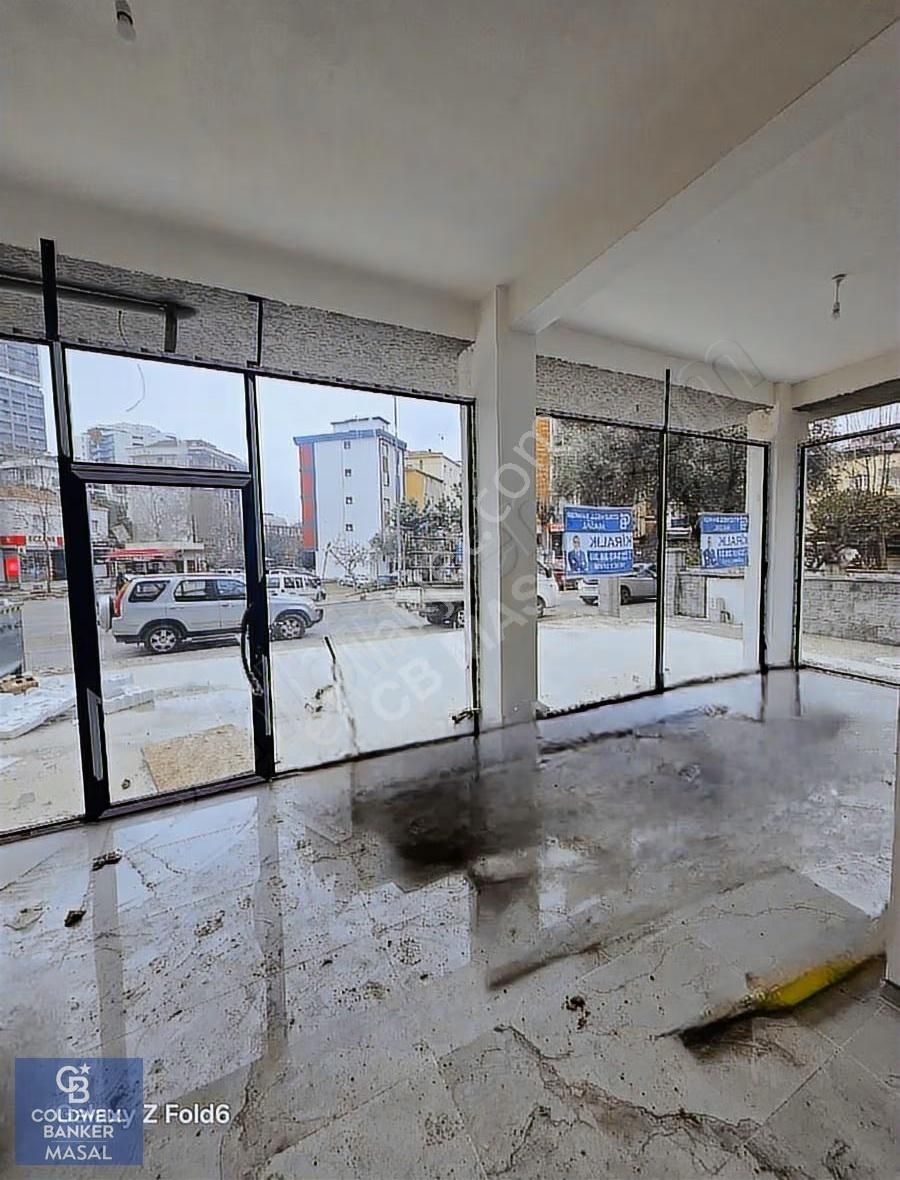 Kartal Esentepe Tabela Değerli Köşe Nokta İskanlı Kiralık Dükkan - Görsel 6