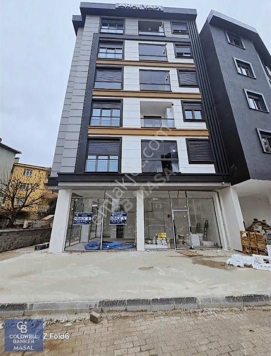 Kartal Esentepe Tabela Değerli Köşe Nokta İskanlı Kiralık Dükkan