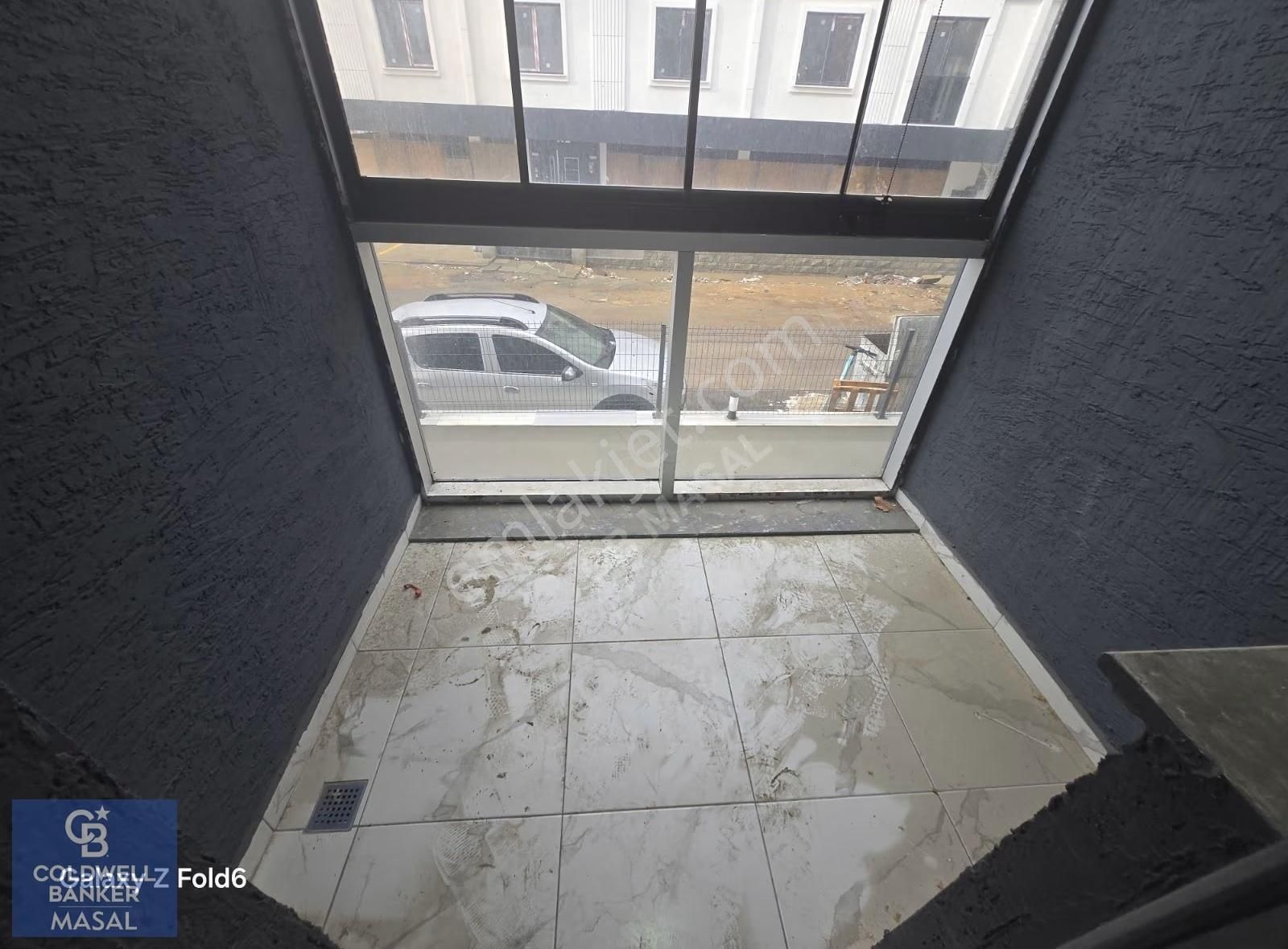 Pendik Batı Mah Sahile İlk Parsel Boş Kapalıotoparklı Satılık3+1 - Görsel 10