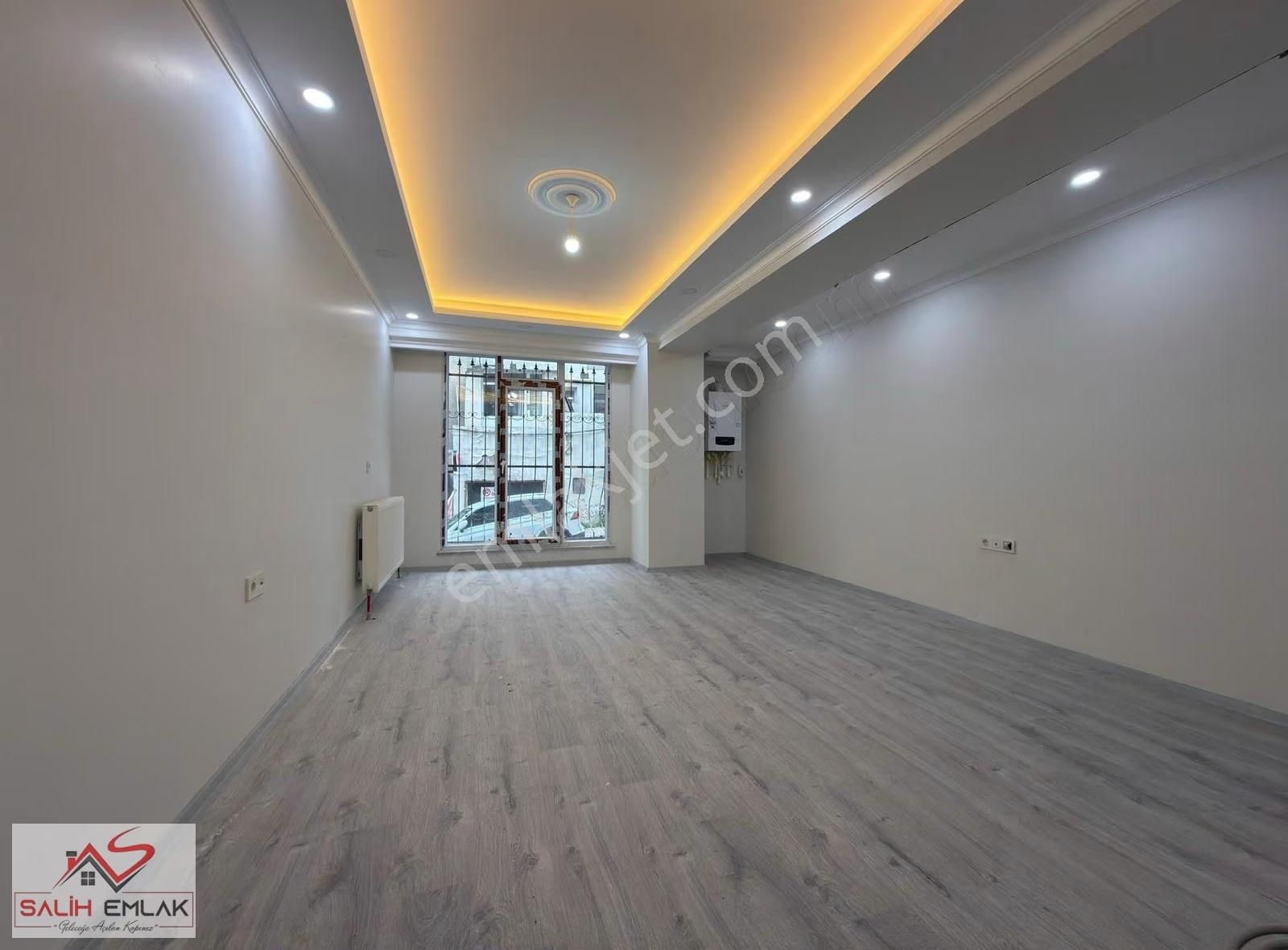 Salih Emlak 'tan Metro, E5 Yakını Balkonlu Lüks Daire