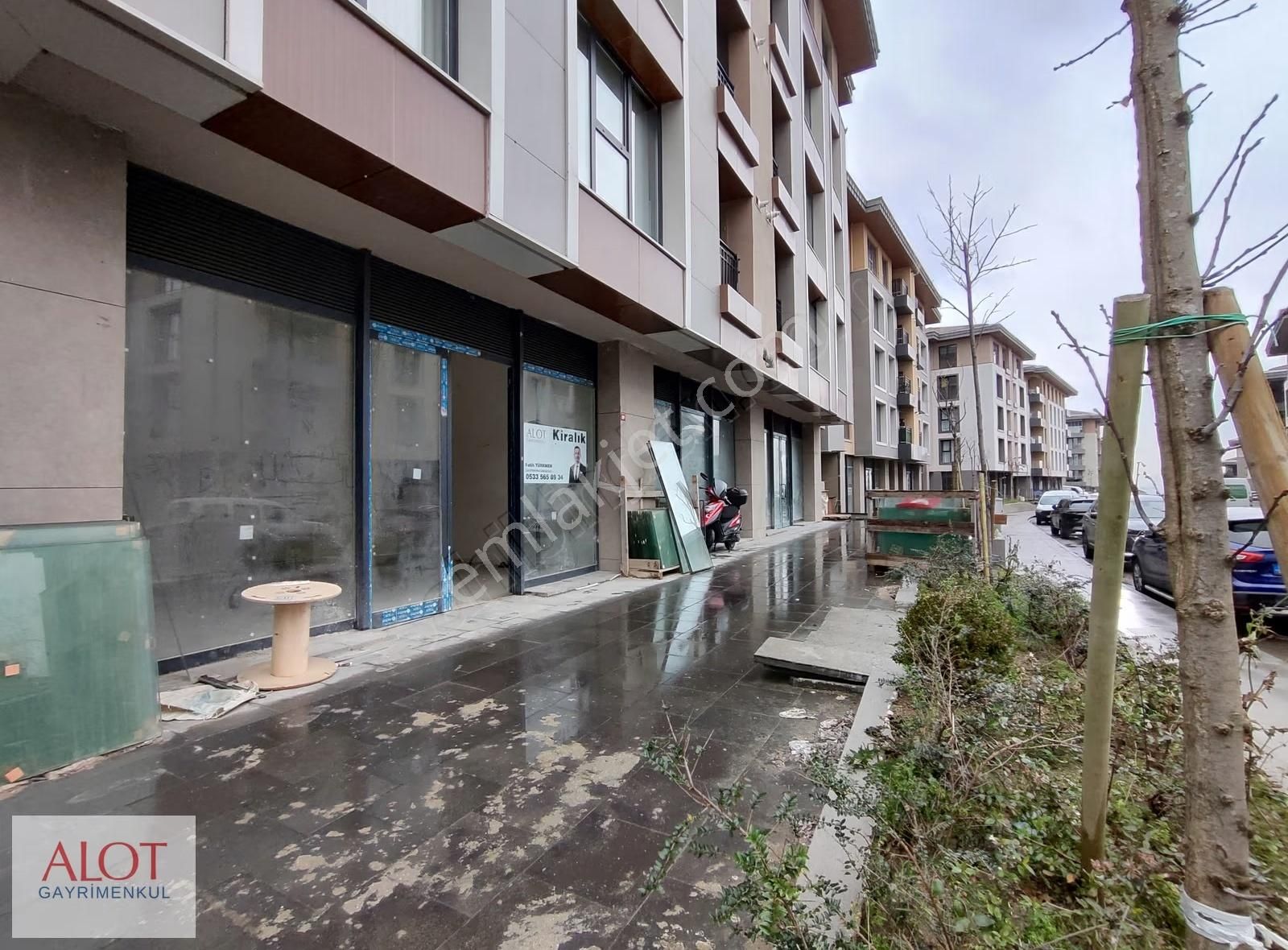Çamlıcada Köşe Binada Kiralık Dükkan Mağaza - Görsel 6