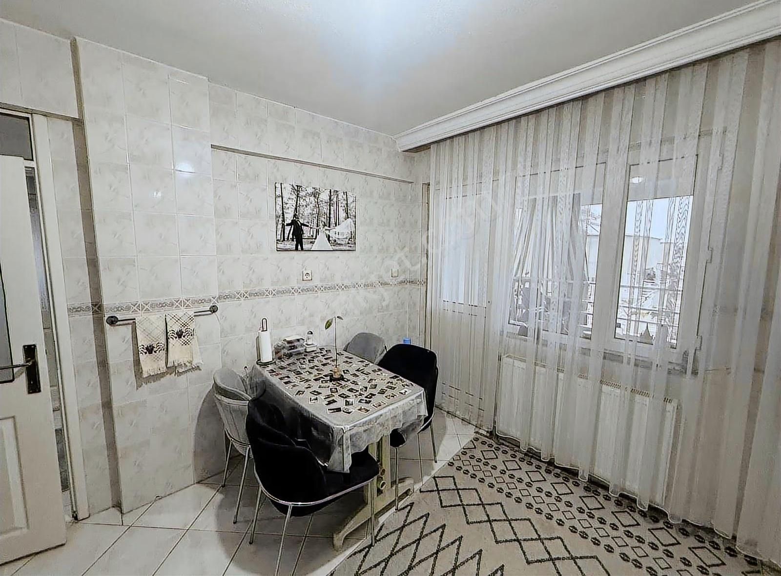 Cadde Üzeri Köşe Konumlu Arakat Satılık 150 M2 3+1 Daire - Görsel 17