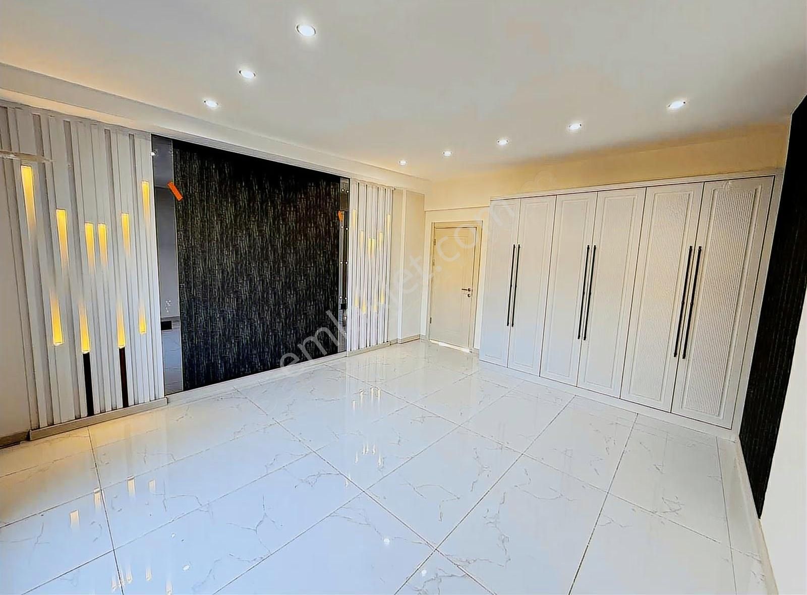 Caferbey'de Satılık 240 M2 Lüks 4+1 Tripkeks Villa - Görsel 25