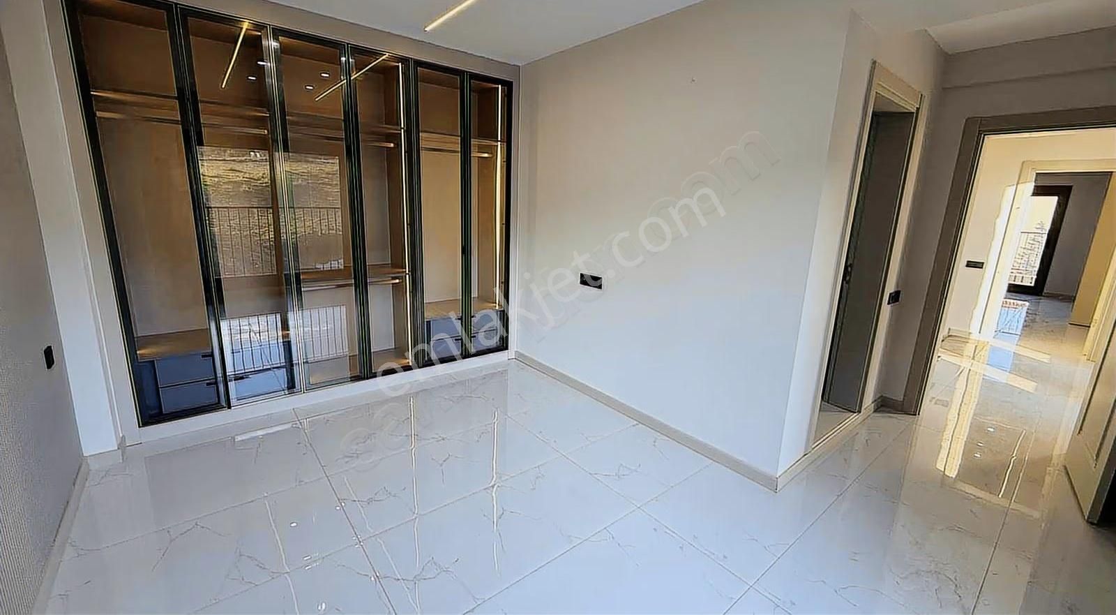 Caferbey'de Satılık 240 M2 Lüks 4+1 Tripkeks Villa - Görsel 5