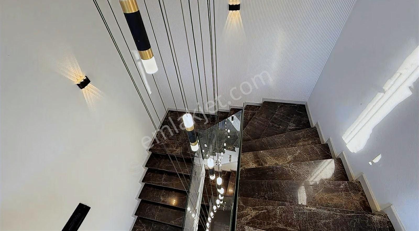 Caferbey'de Satılık 240 M2 Lüks 4+1 Tripkeks Villa - Görsel 7