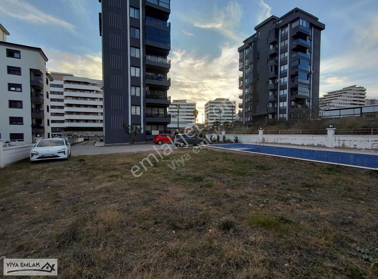 Satılık 4+1 Dublex İnönü Mah. Havuzlu Site İçinde Doğalgazlı