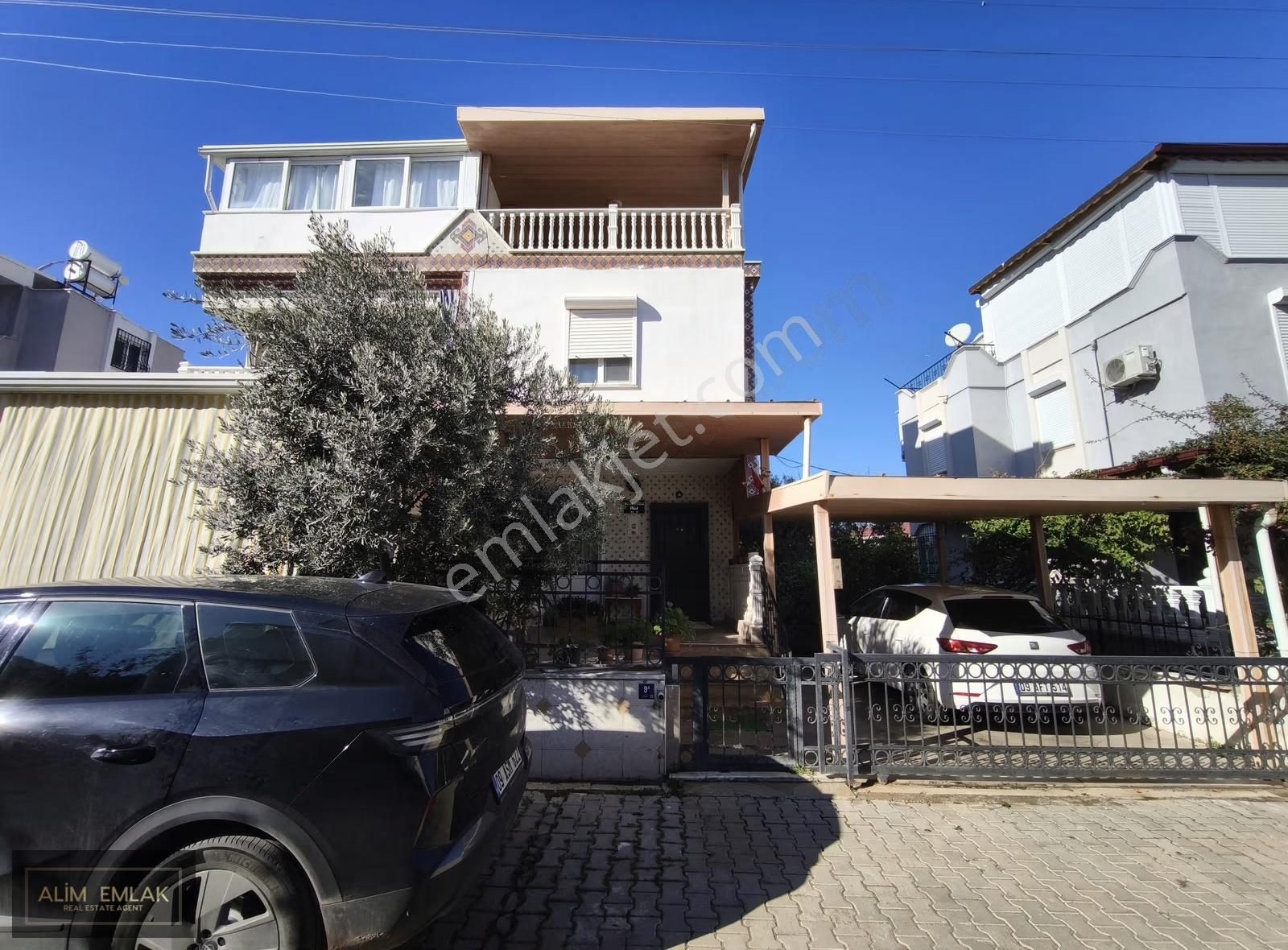 Didim Çamlık Mah. Denize Yakın Konumda 3+1 Çok Geniş Villa